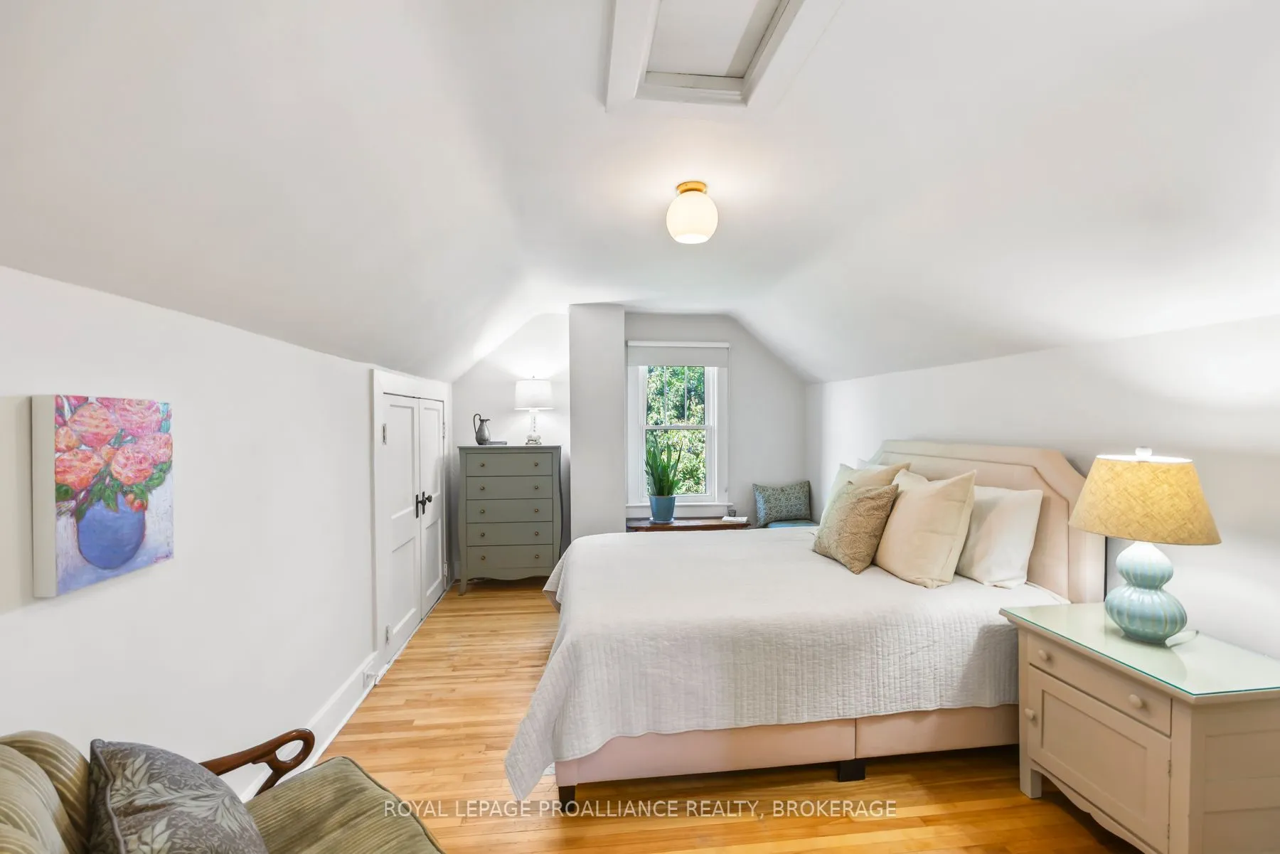 16 Drayton Avenue