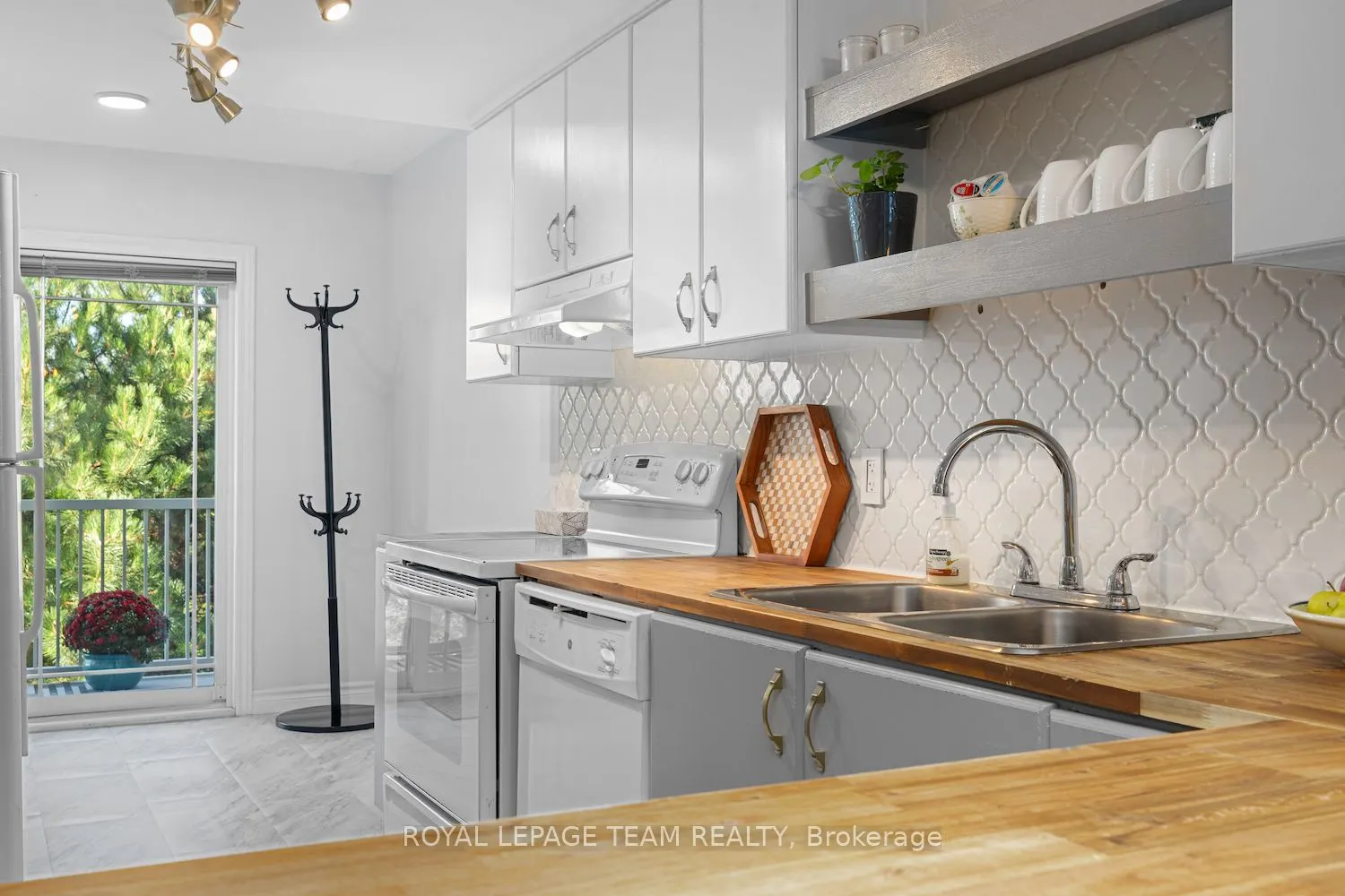239 Paseo Private, #12