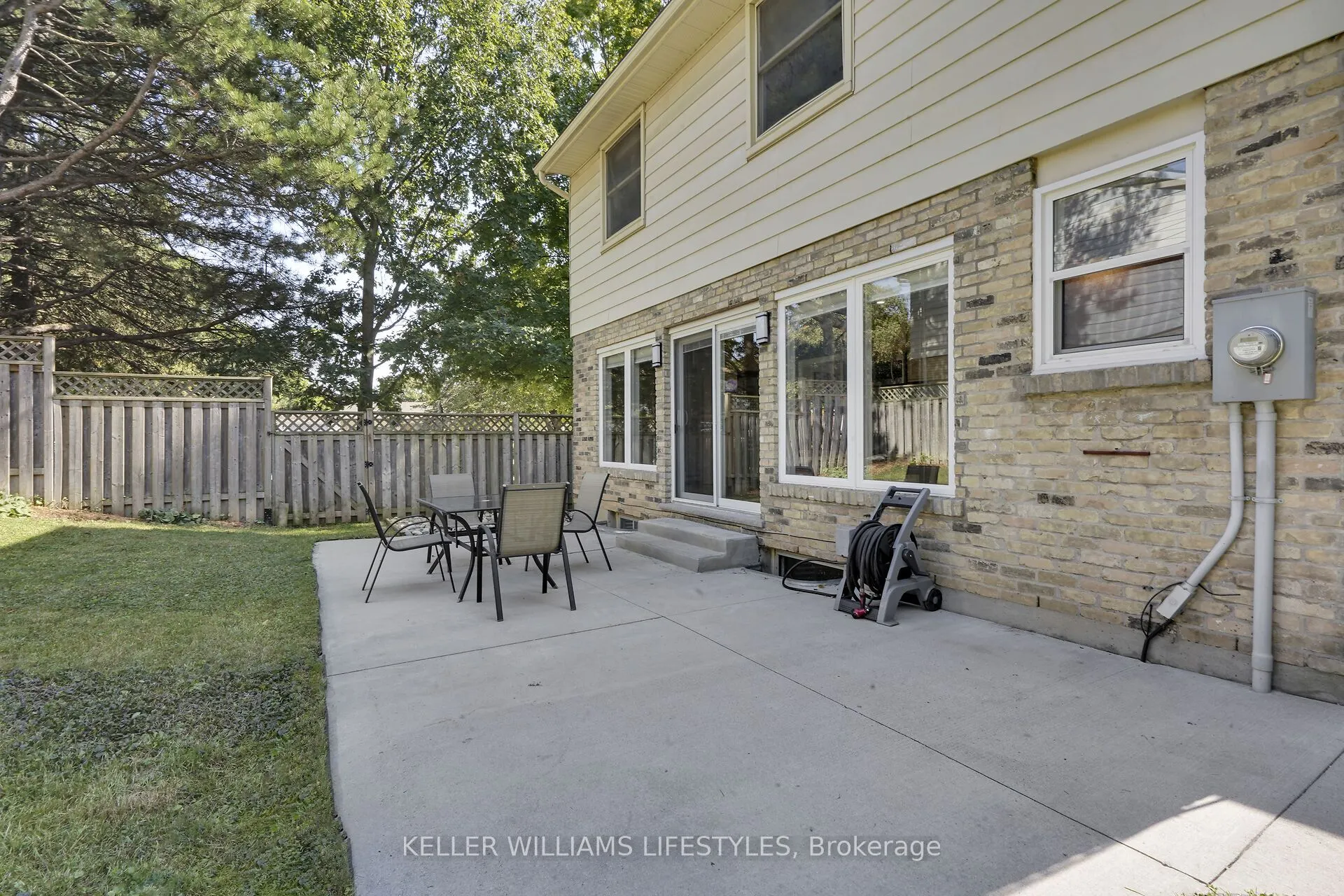 66 Lloyd Manor Crescent