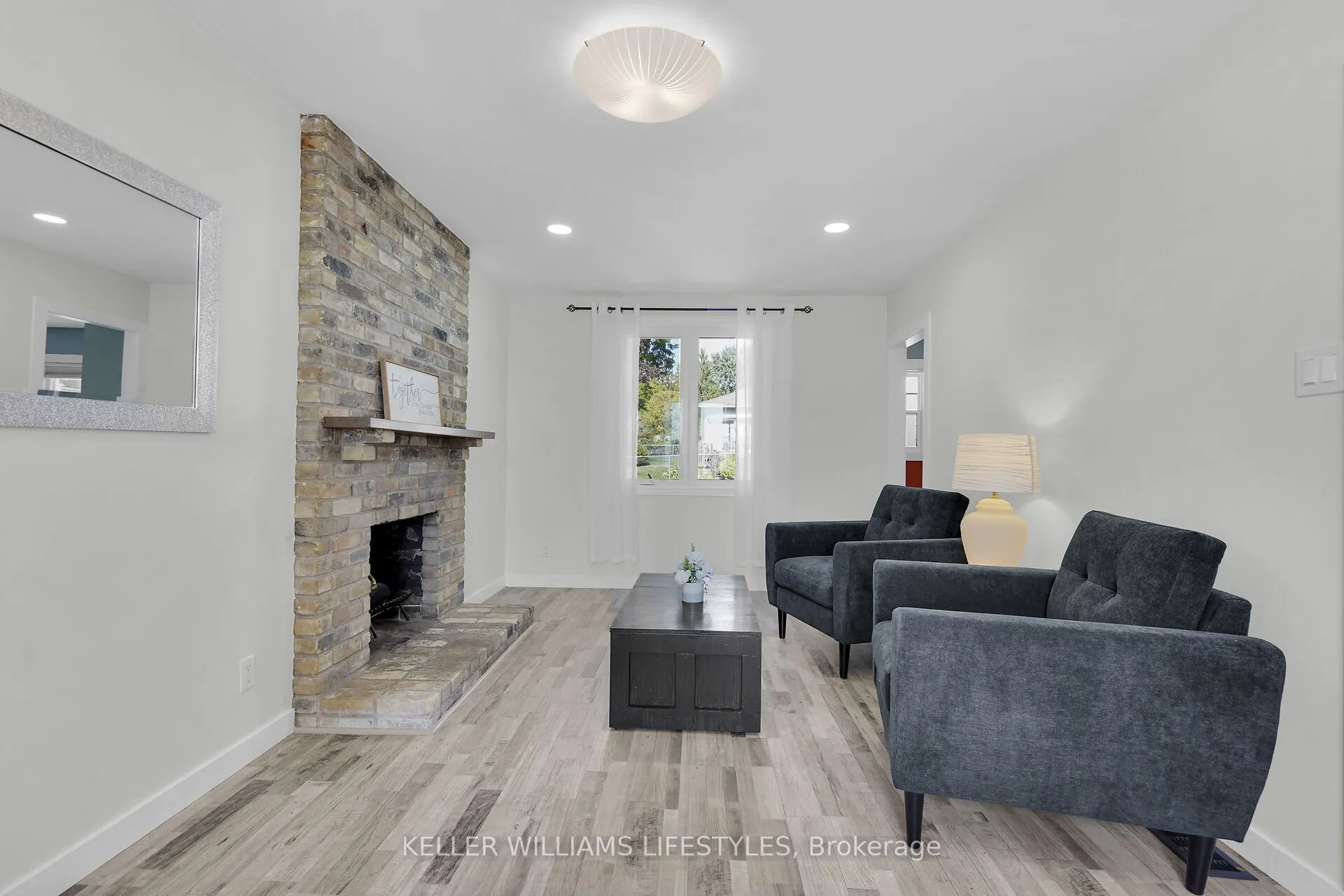 66 Lloyd Manor Crescent