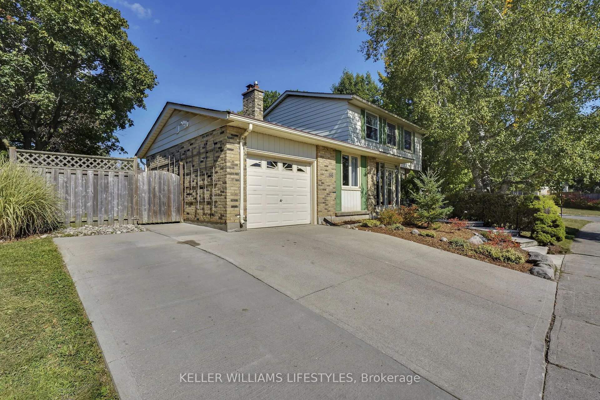 66 Lloyd Manor Crescent