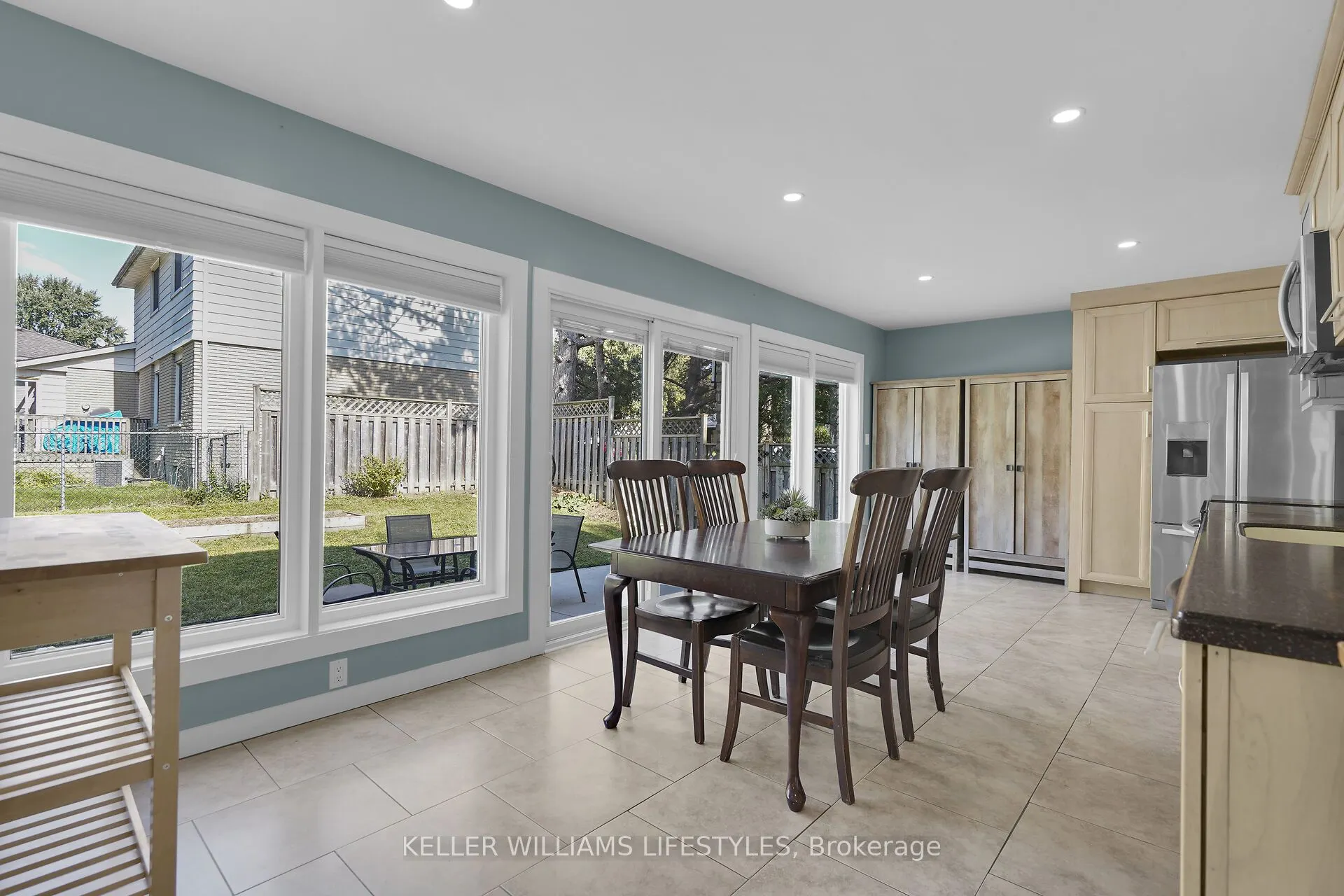 66 Lloyd Manor Crescent