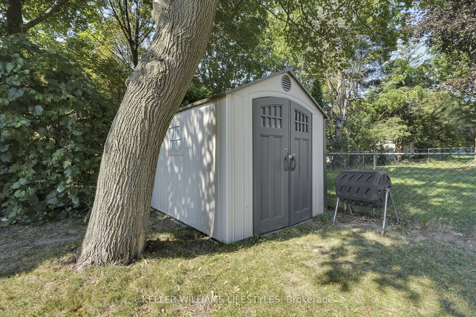 66 Lloyd Manor Crescent