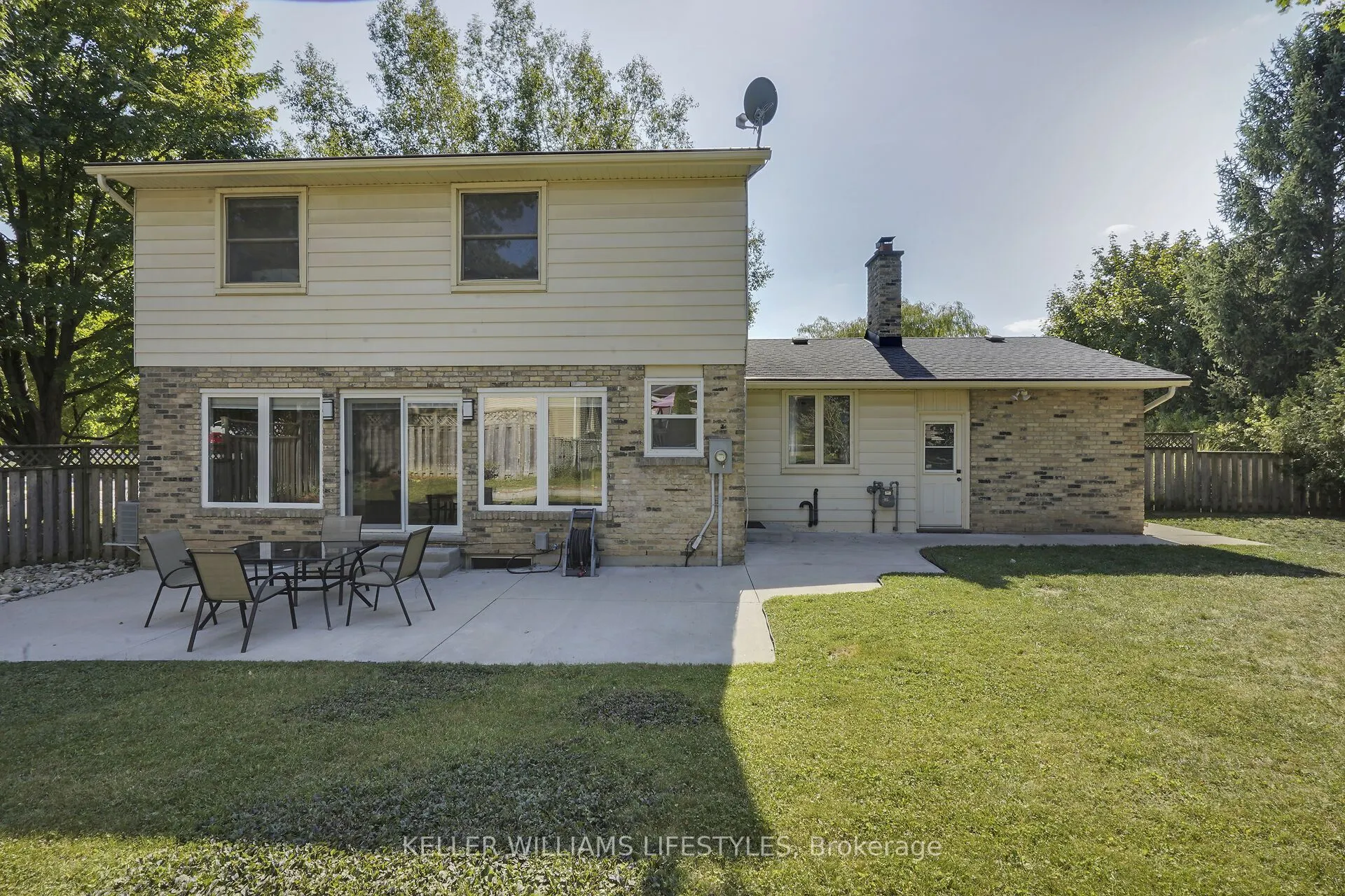 66 Lloyd Manor Crescent