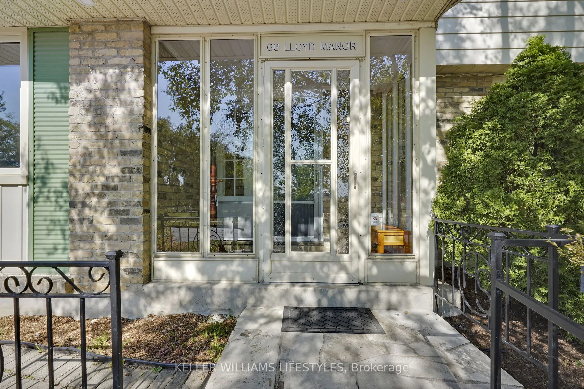 66 Lloyd Manor Crescent