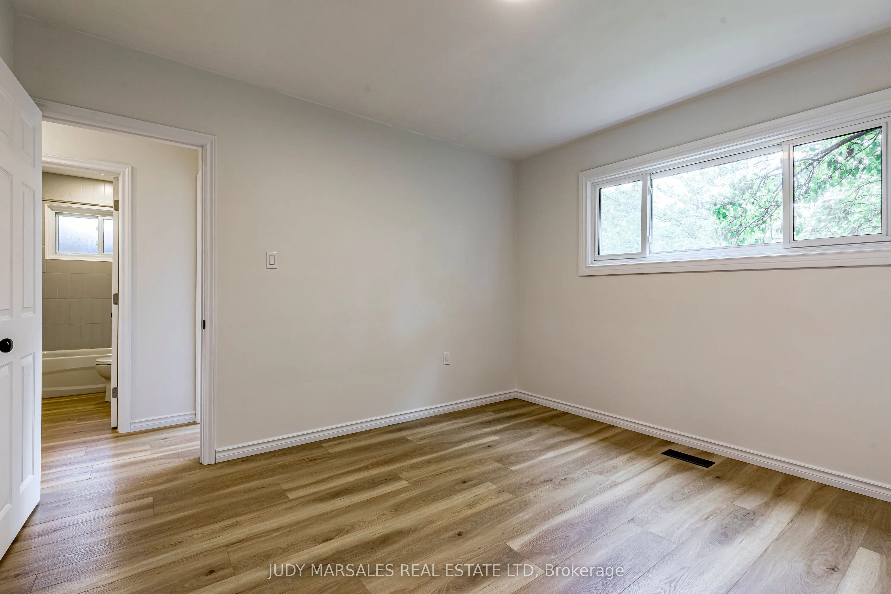 20 Burfield Avenue