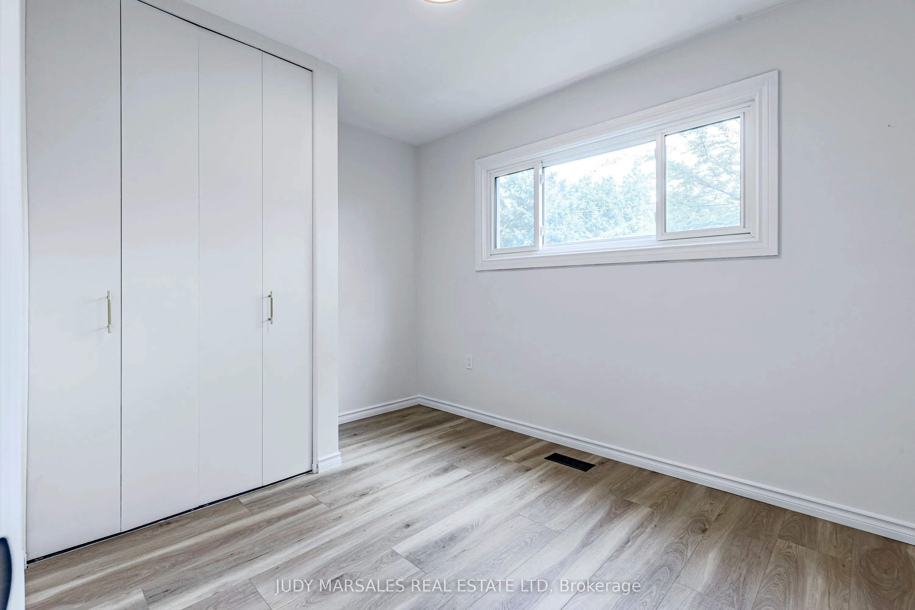 20 Burfield Avenue