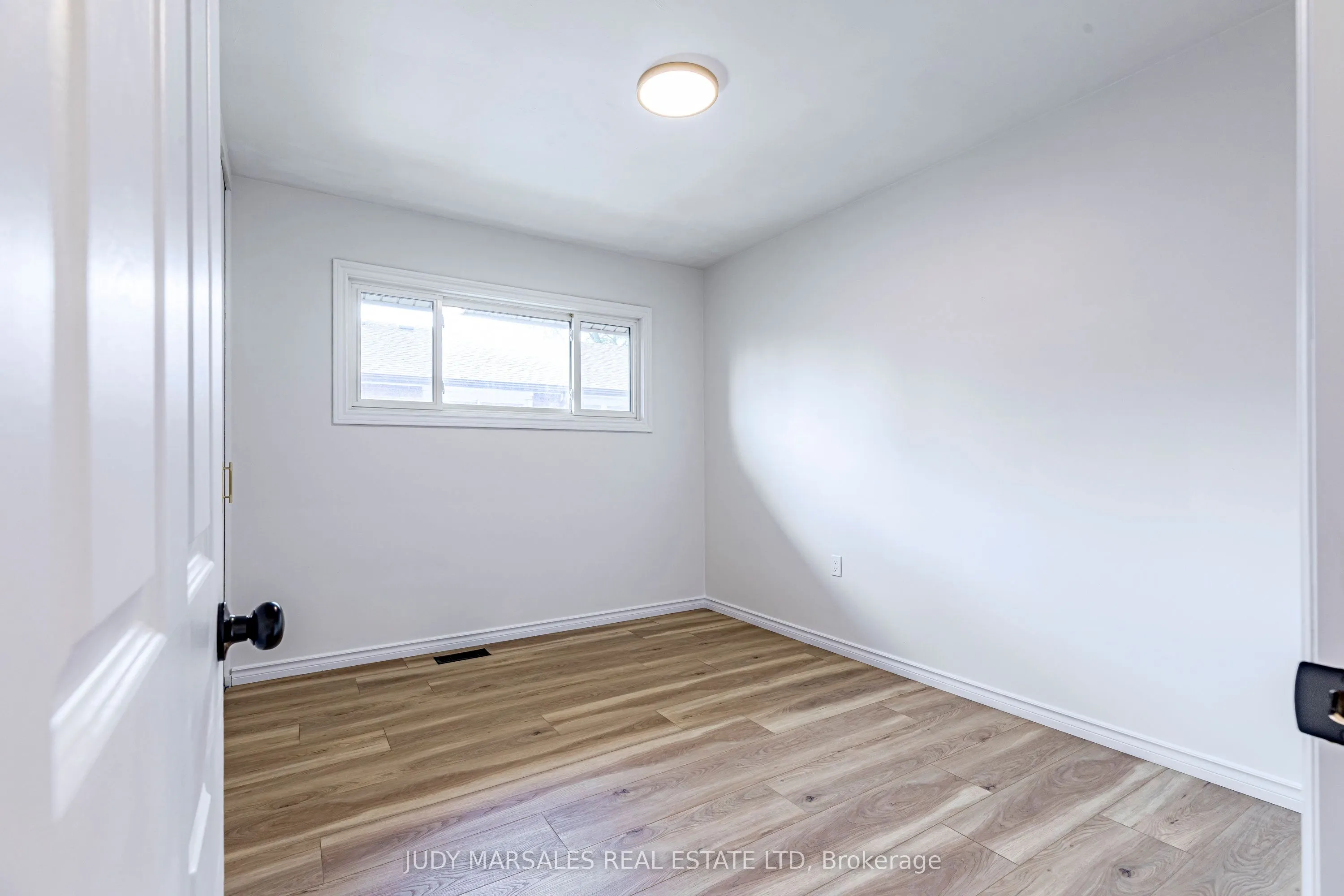 20 Burfield Avenue