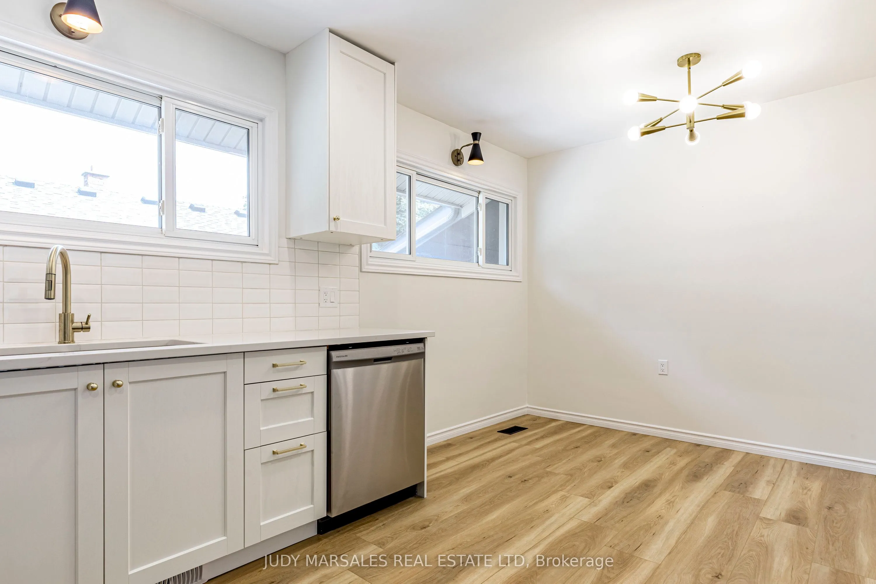 20 Burfield Avenue