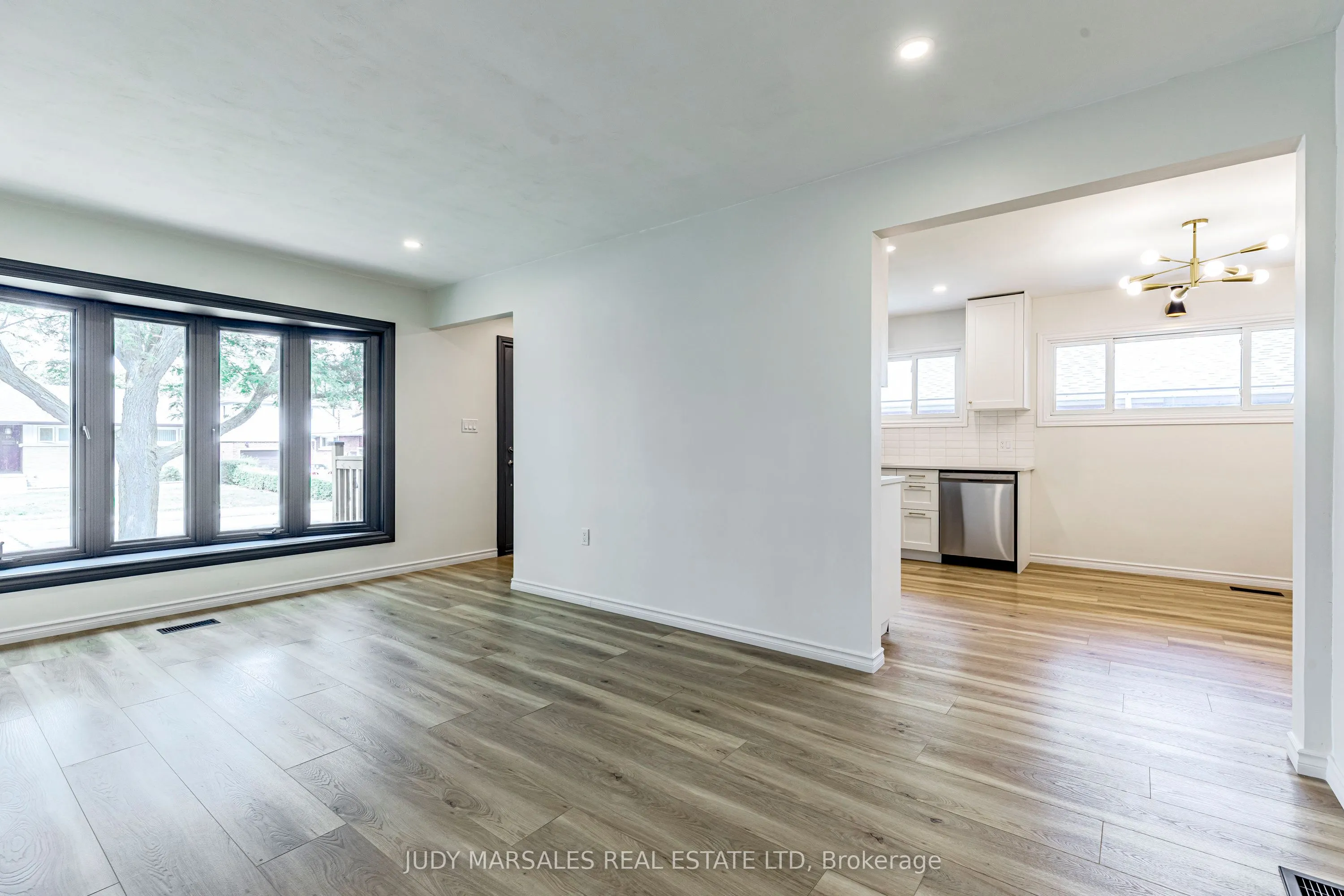 20 Burfield Avenue