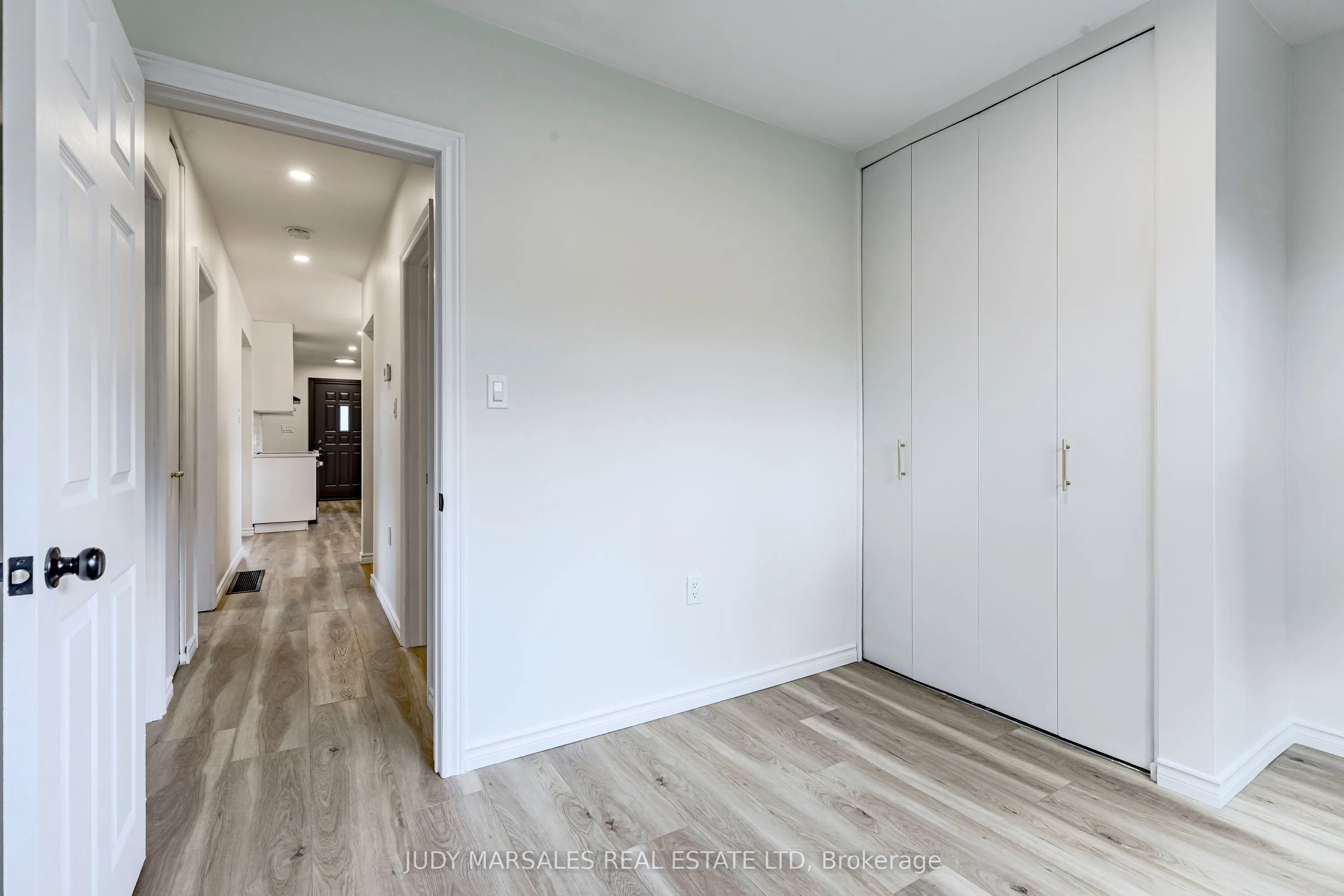 20 Burfield Avenue