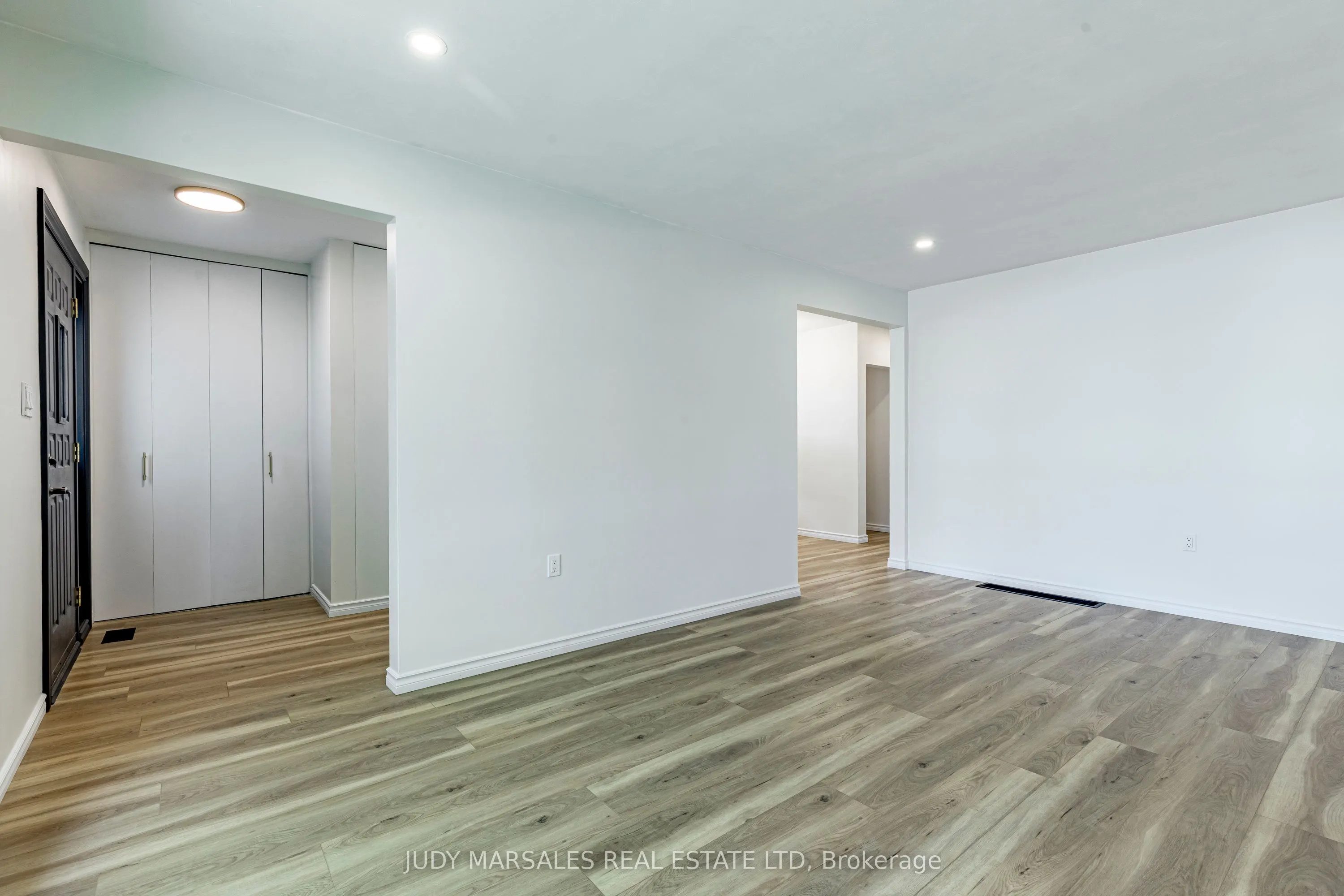 20 Burfield Avenue