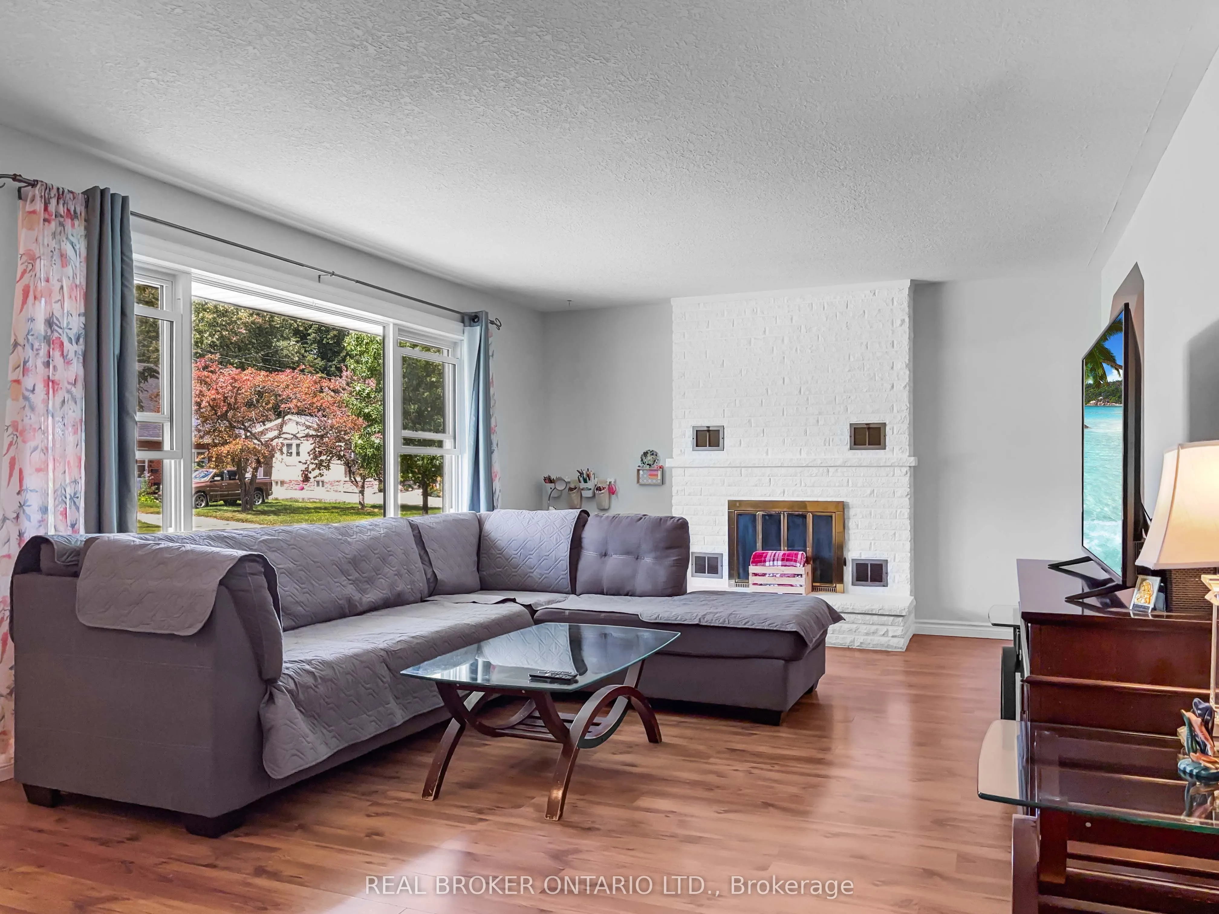 21 Richard Avenue
