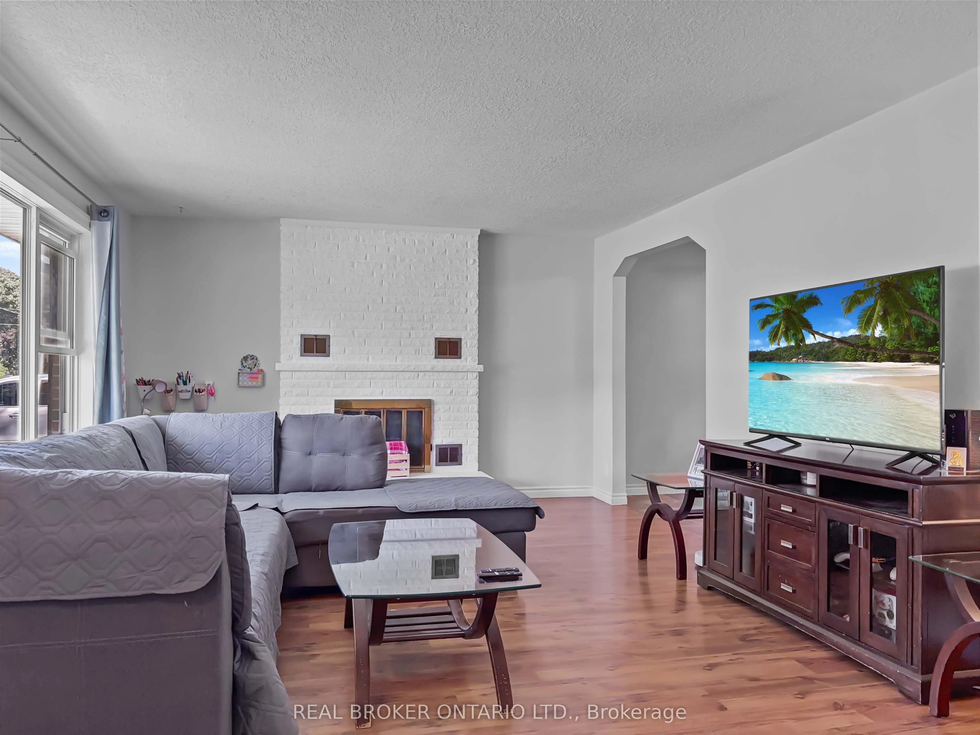 21 Richard Avenue