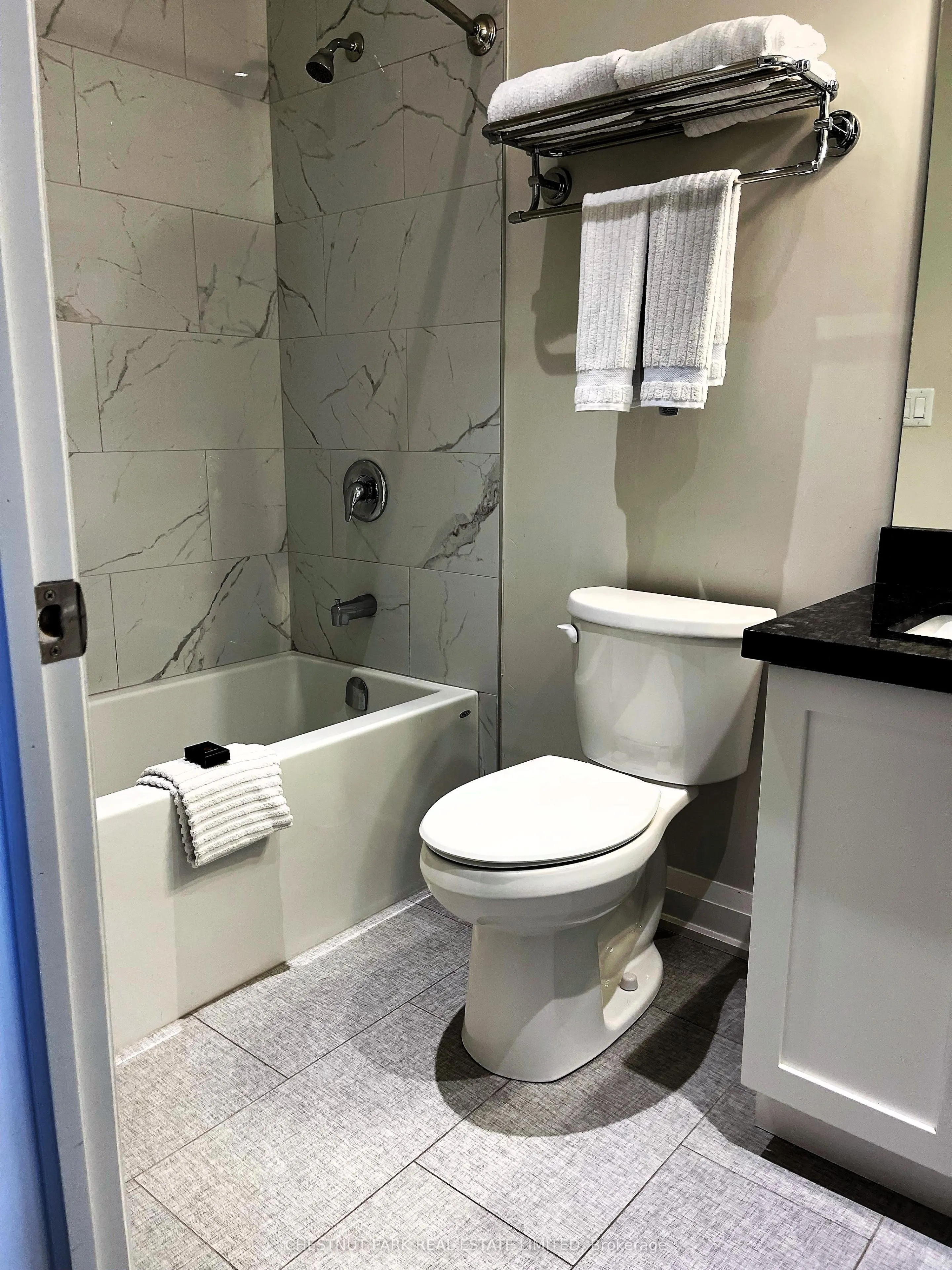 1869 MUSKOKA DISTRICT ROAD 118 WEST, #4