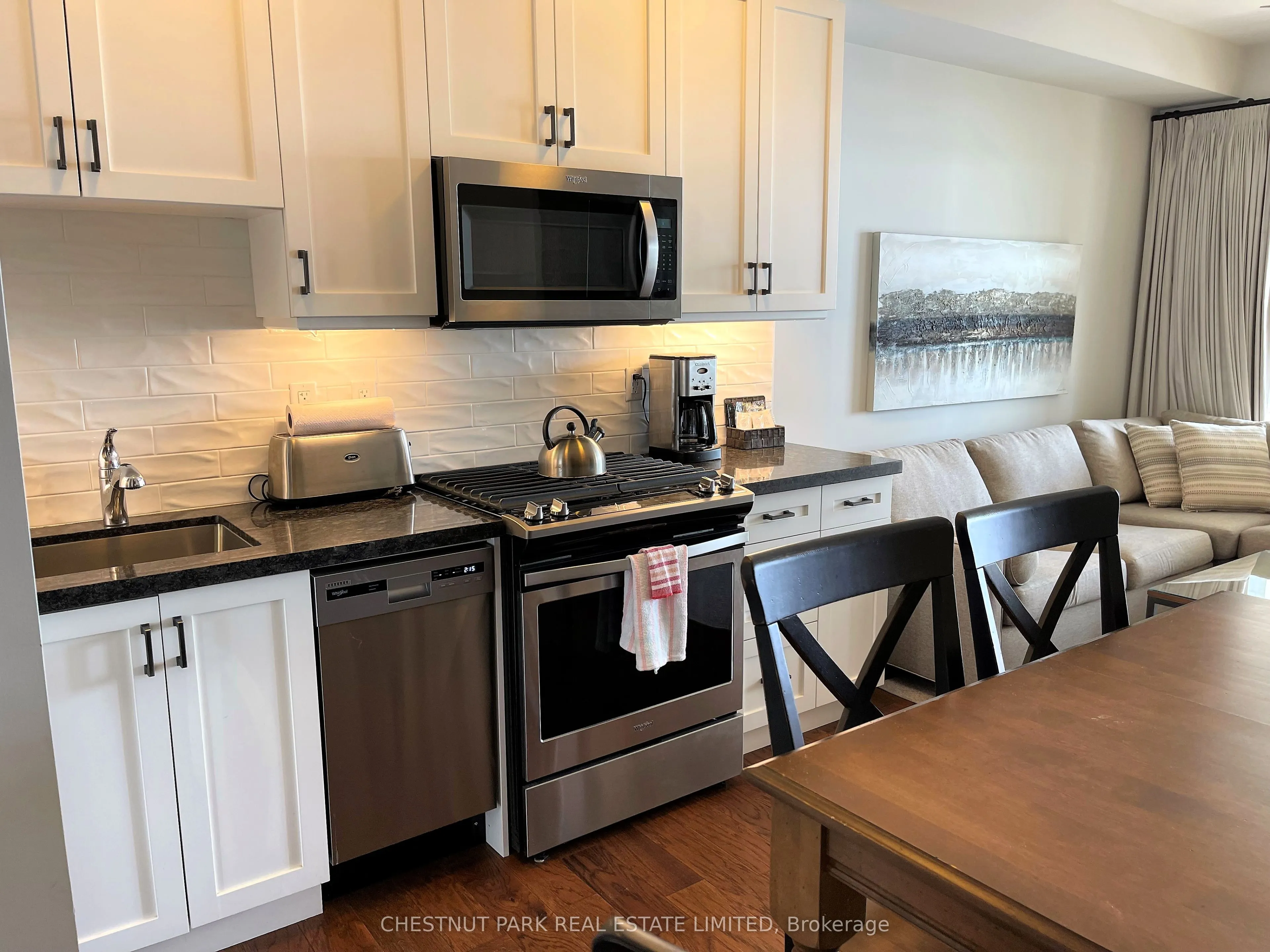 1869 MUSKOKA DISTRICT ROAD 118 WEST, #4