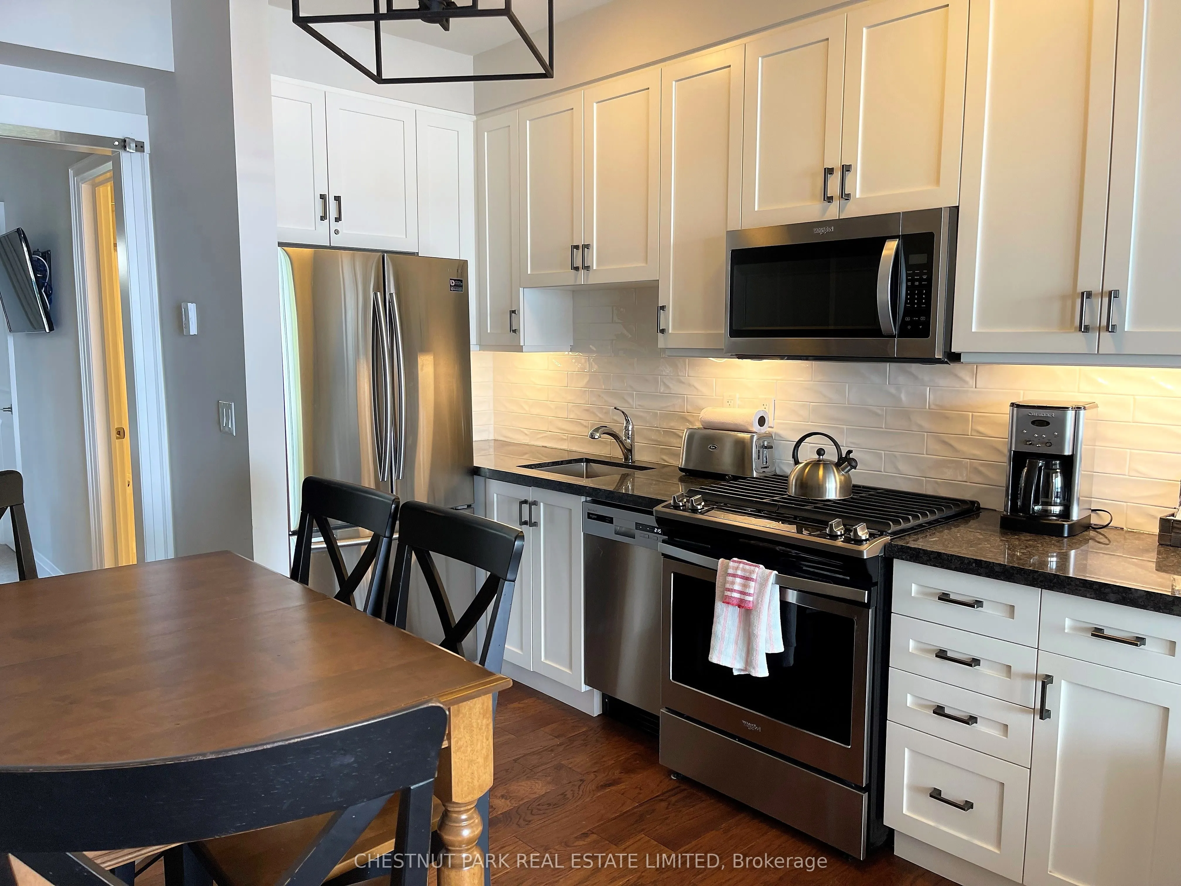 1869 MUSKOKA DISTRICT ROAD 118 WEST, #4