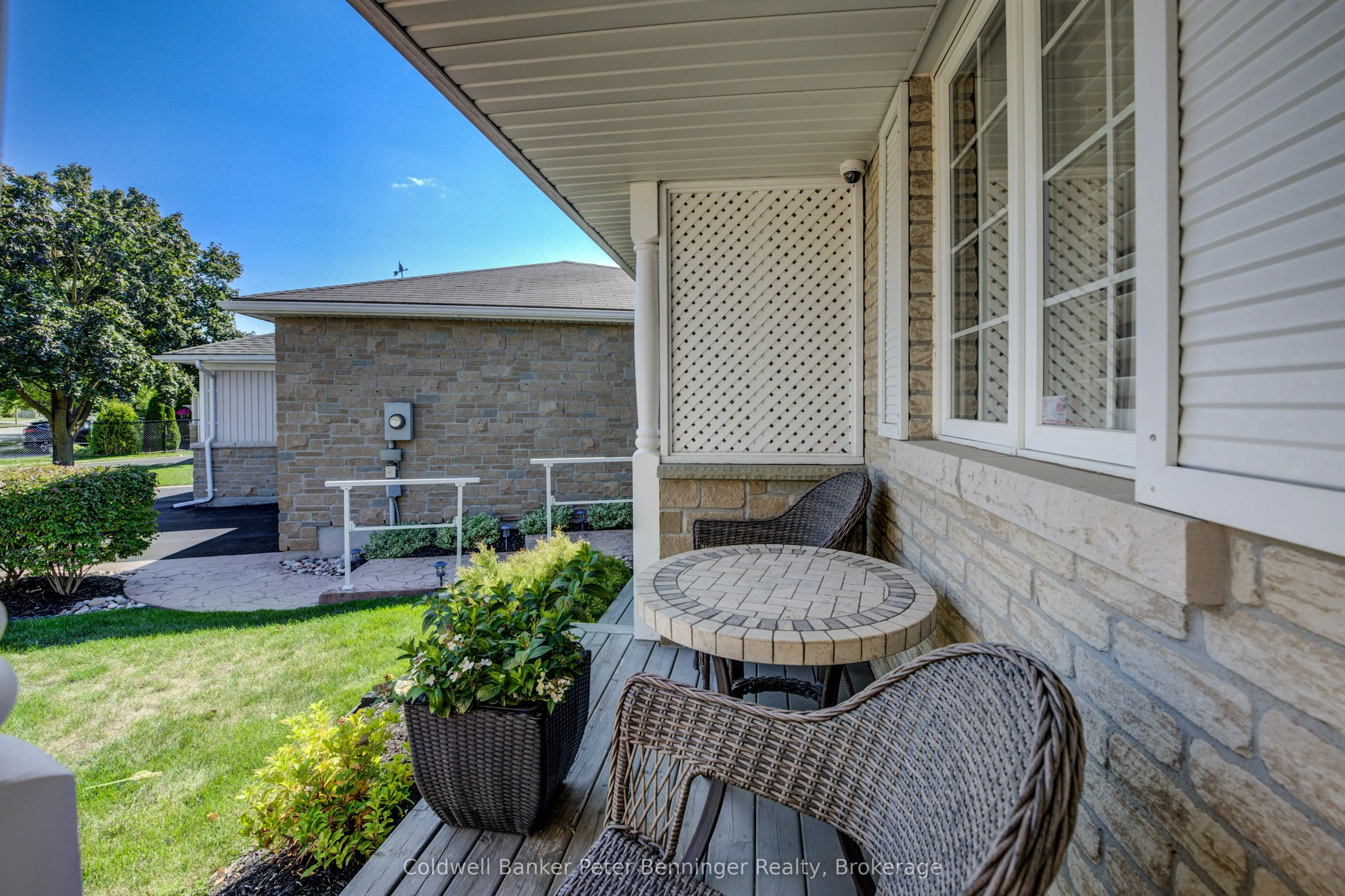 616 Spinnaker Crescent