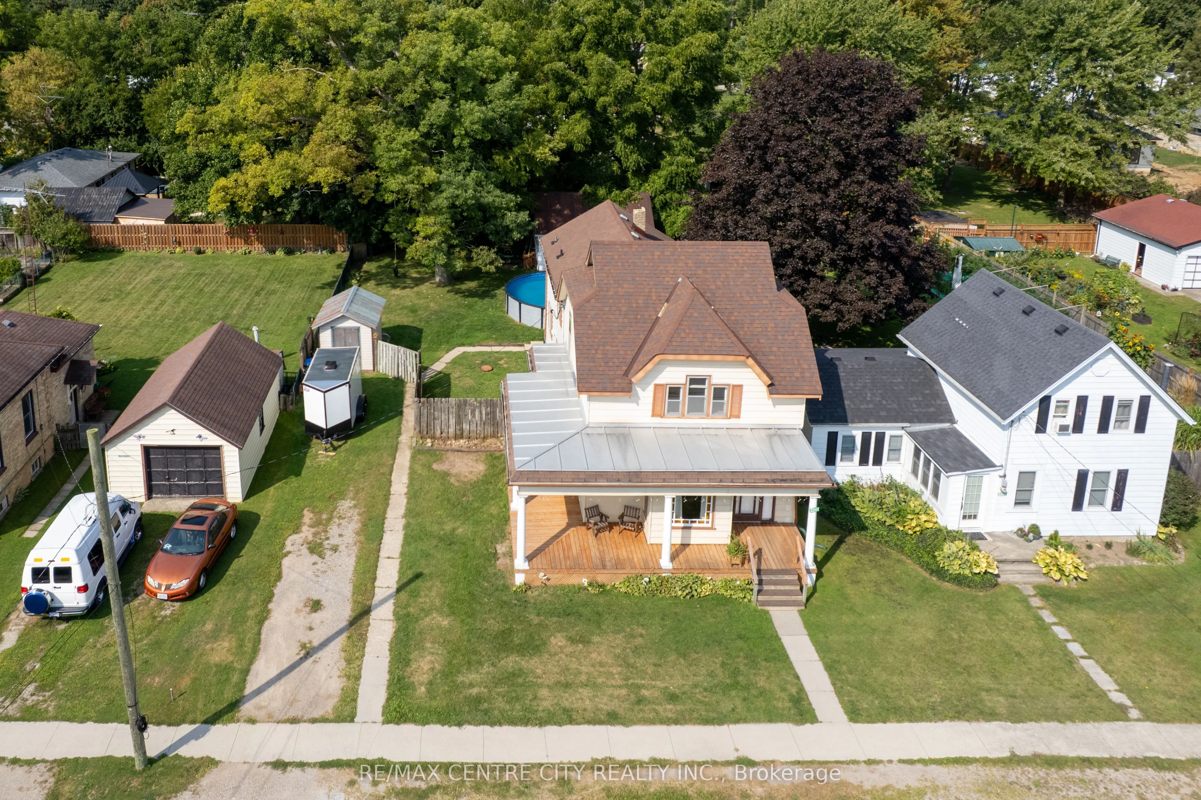 3261 Elgin Street