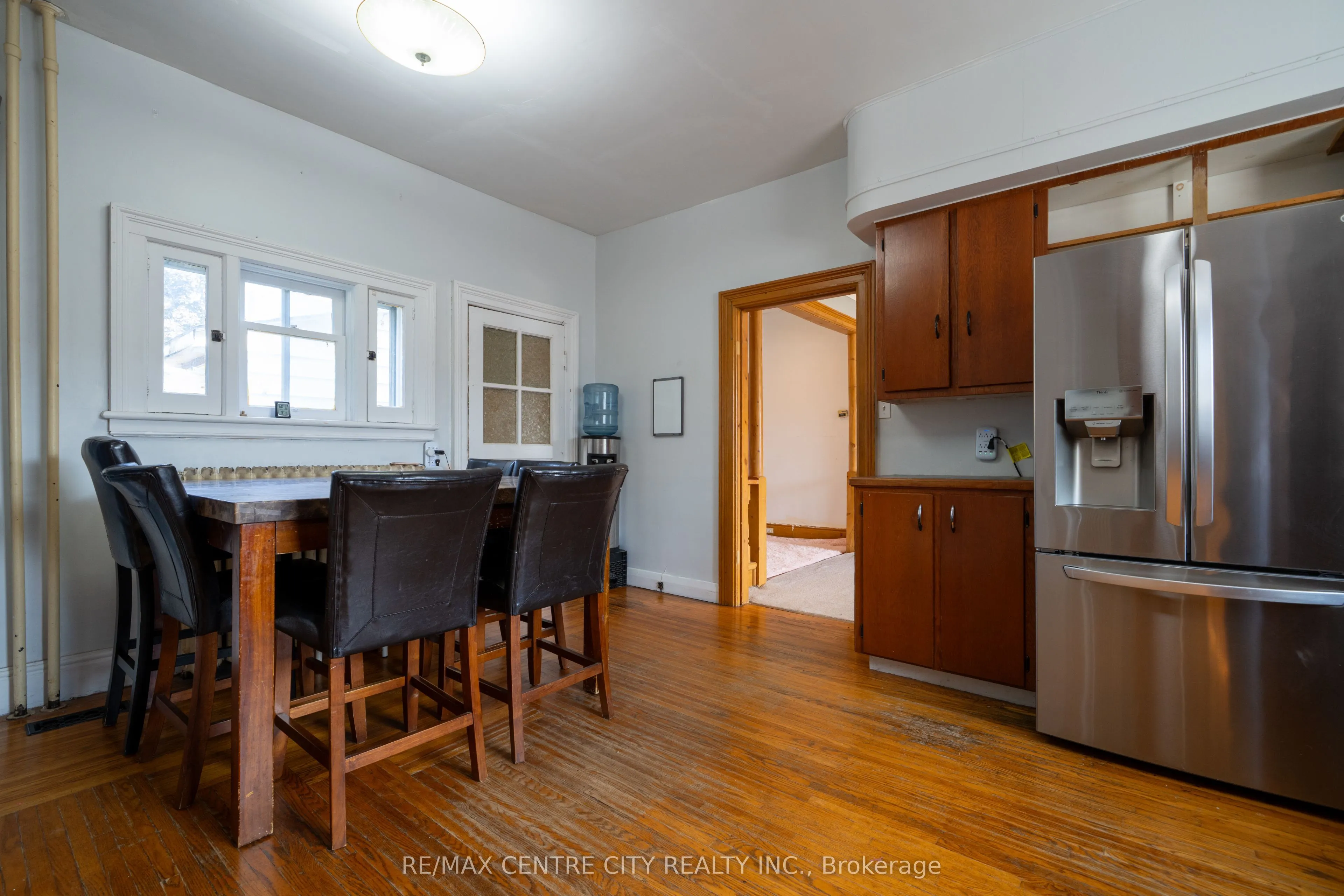 3261 Elgin Street