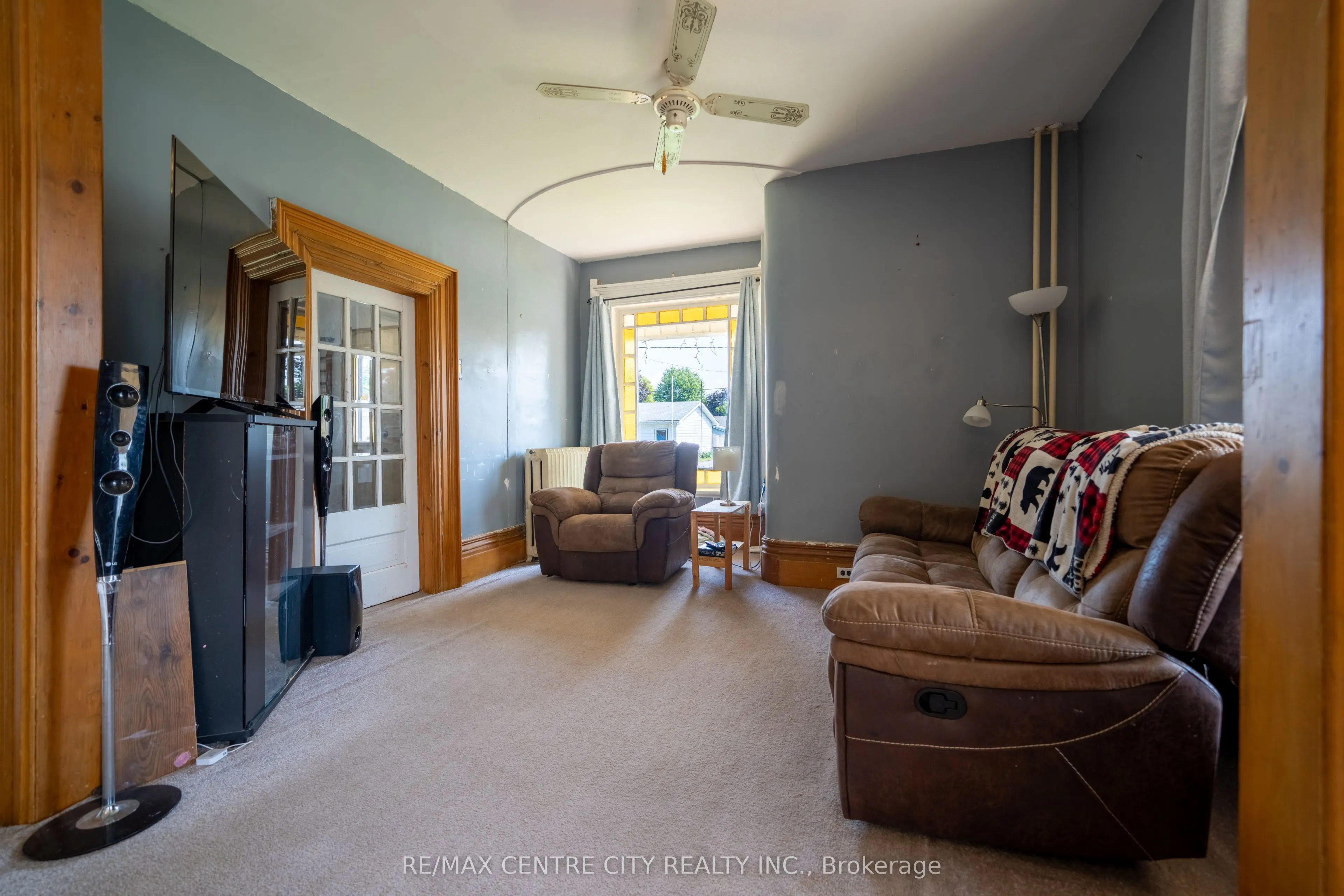 3261 Elgin Street
