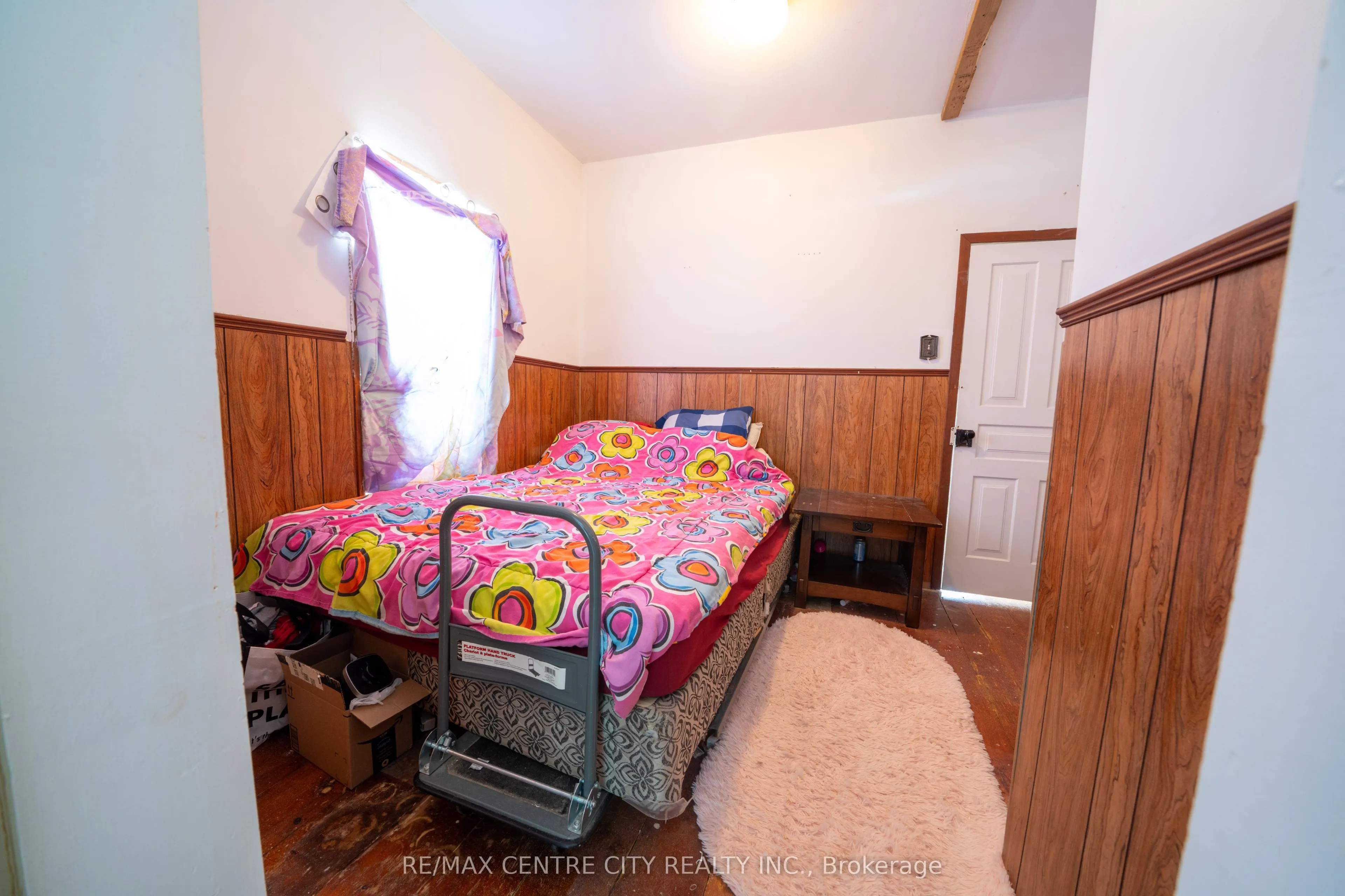 3261 Elgin Street