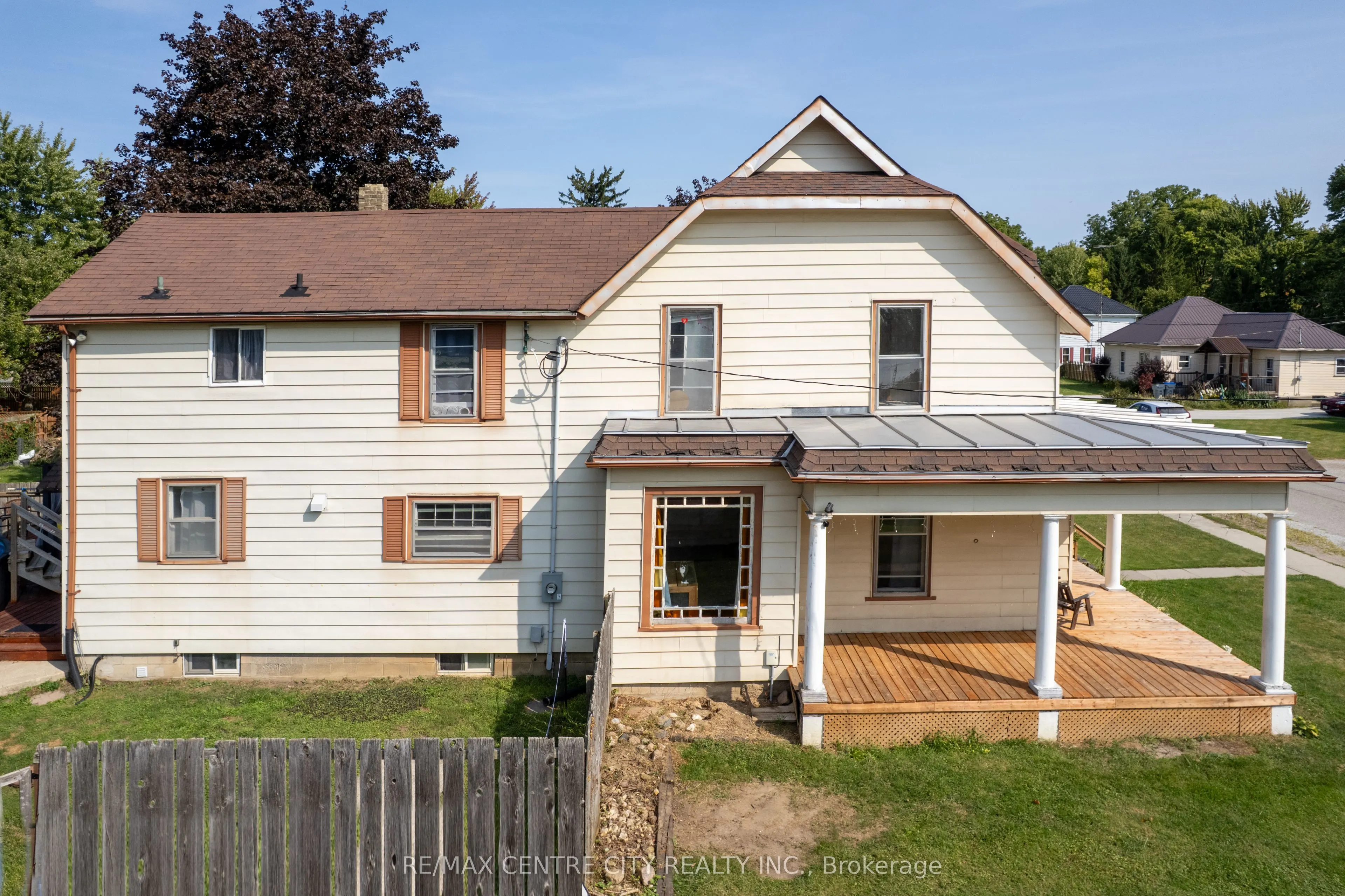 3261 Elgin Street