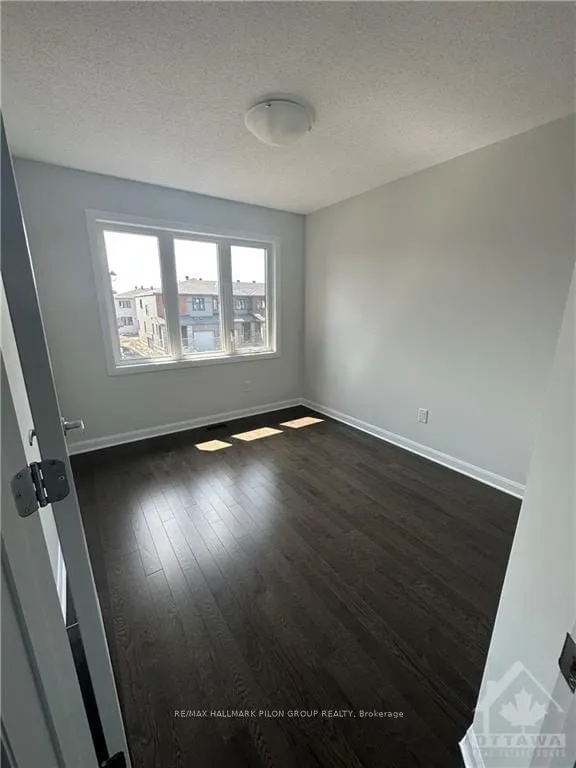 191 SHALLOW POND Place