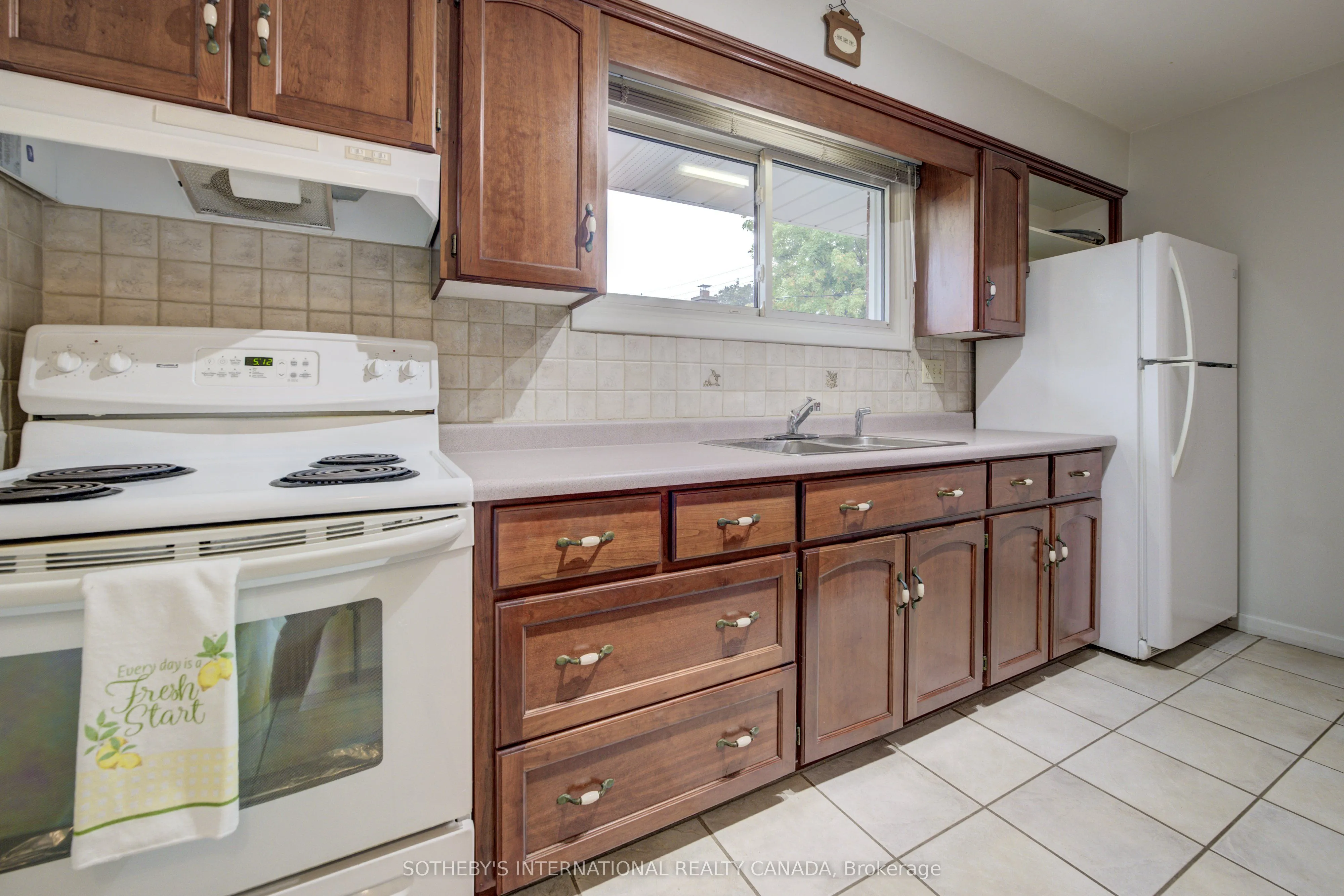51 Ottawa Crescent W
