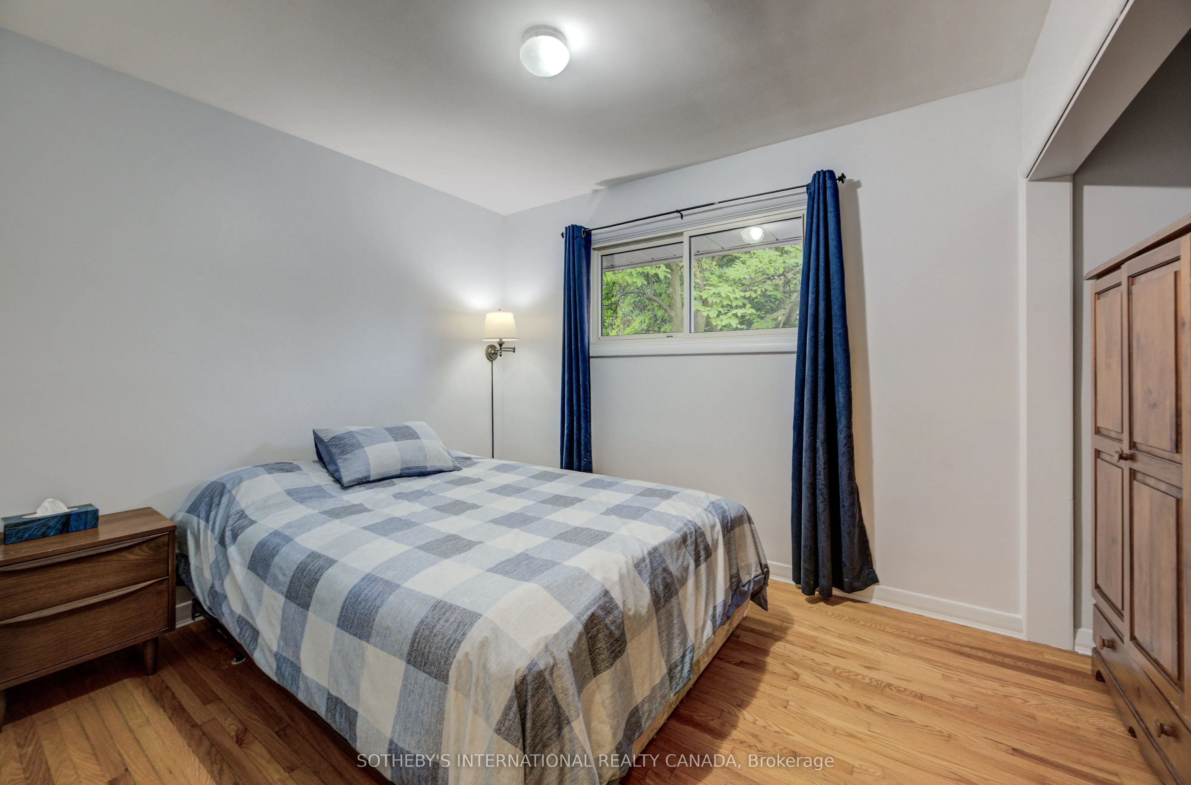 51 Ottawa Crescent W