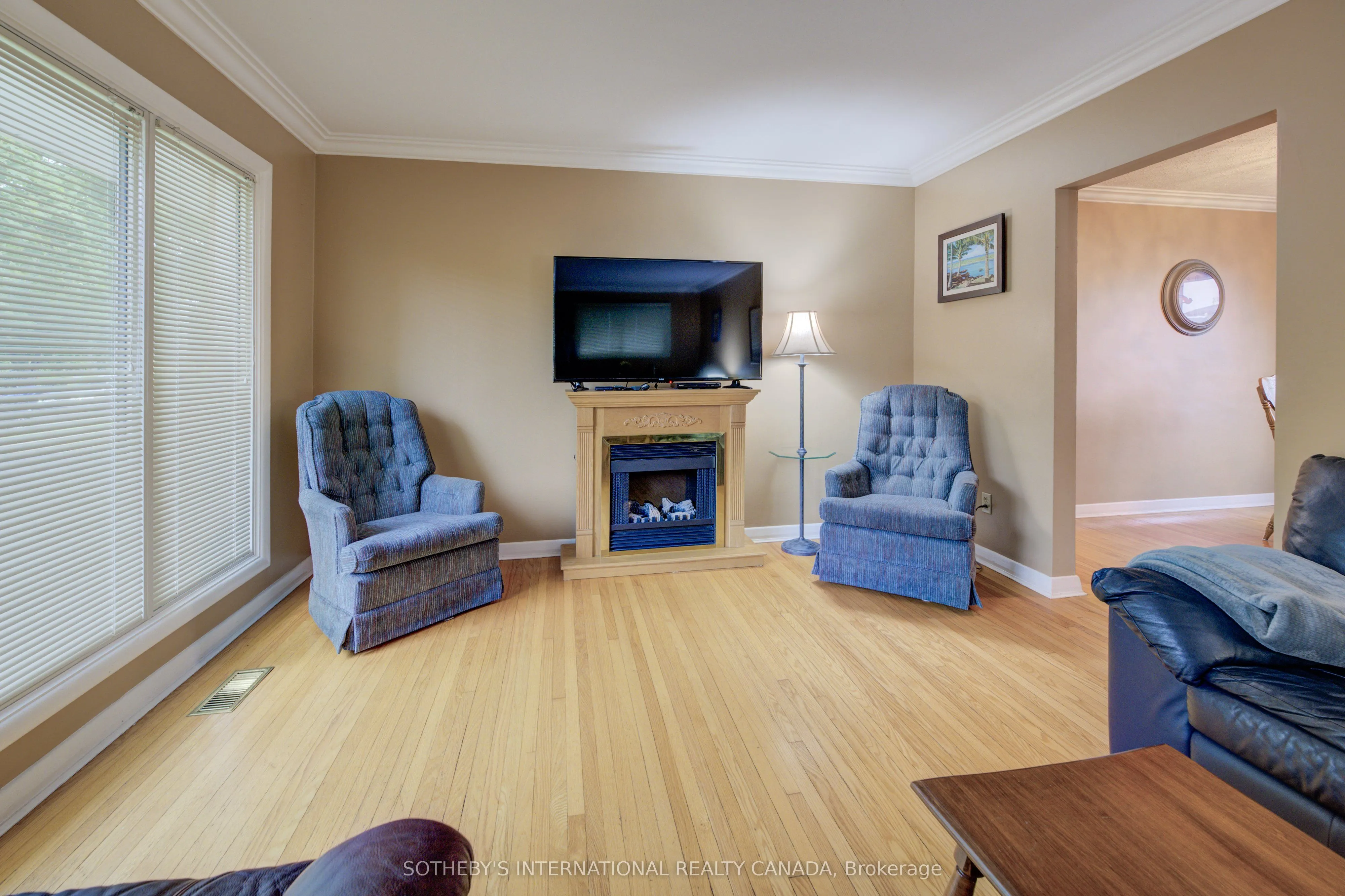 51 Ottawa Crescent W