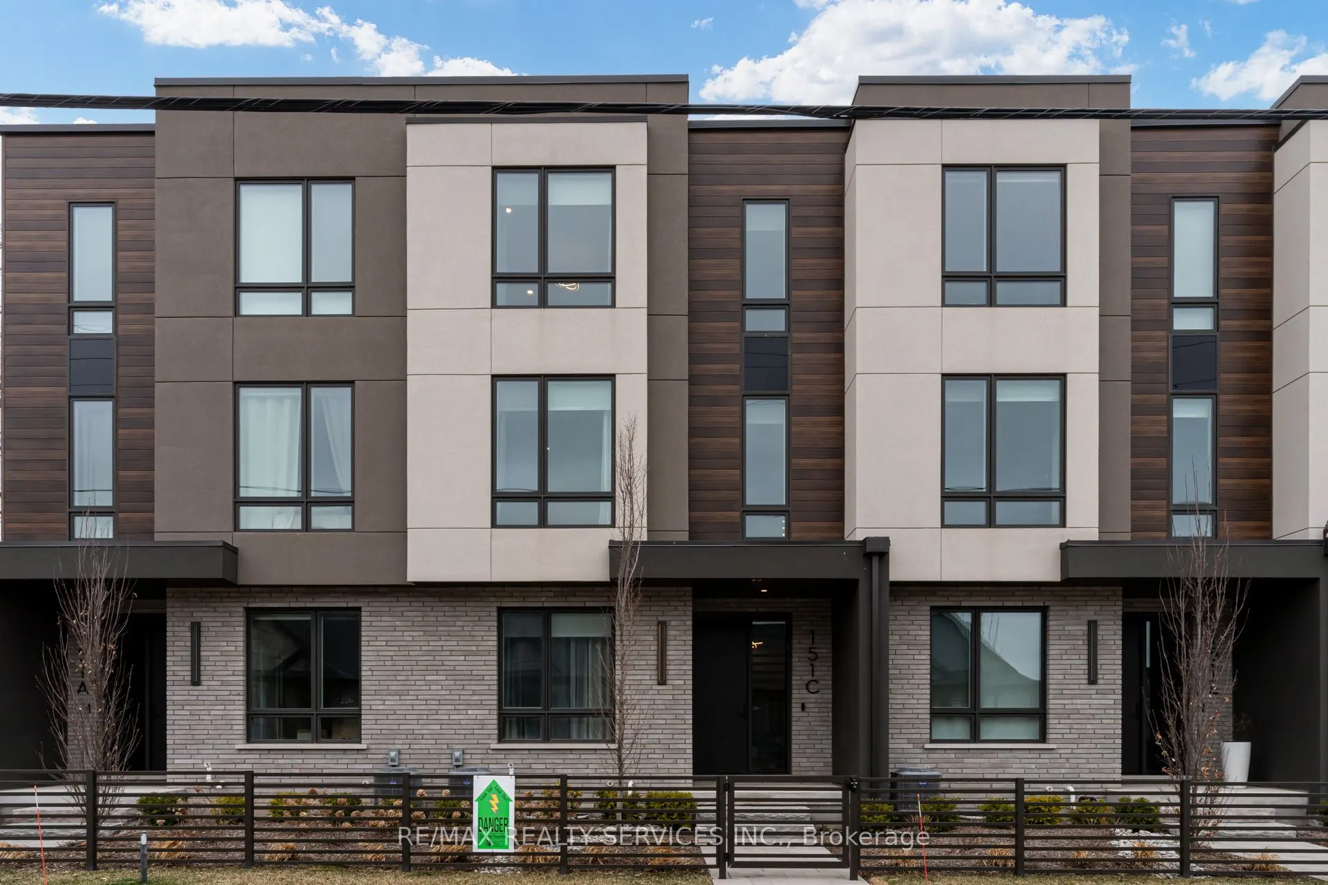 151C Port Robinson Road, #15