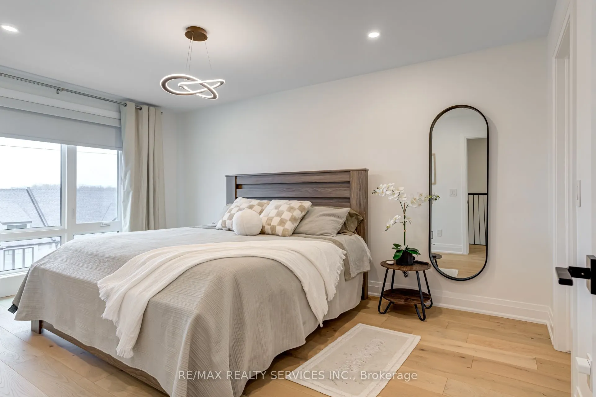 151C Port Robinson Road, #15
