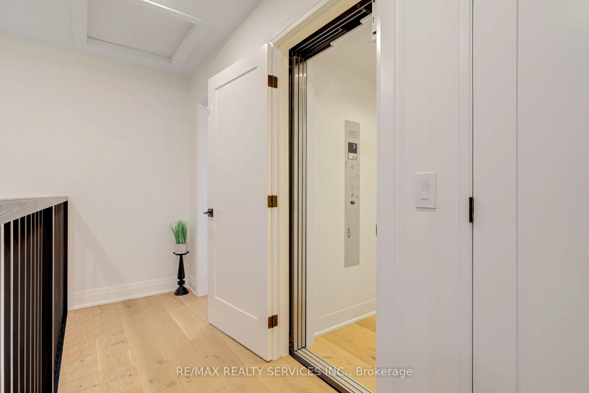 151C Port Robinson Road, #15
