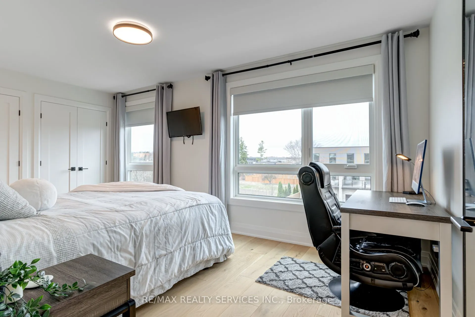151C Port Robinson Road, #15