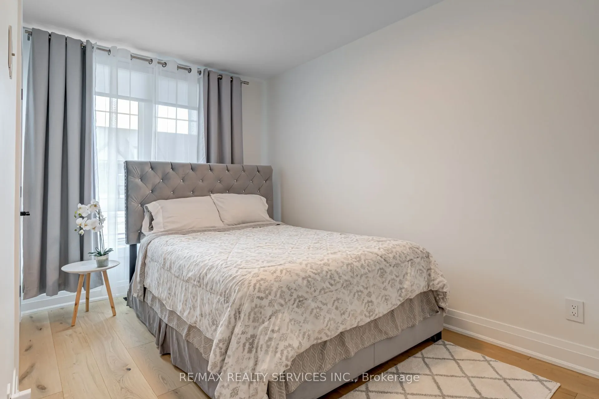 151C Port Robinson Road, #15