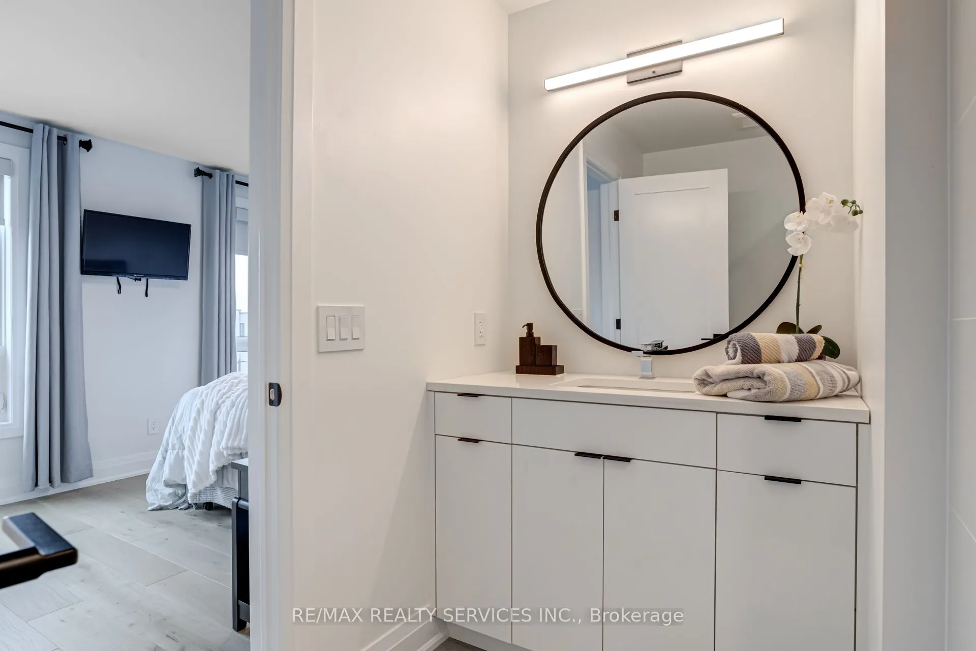 151C Port Robinson Road, #15
