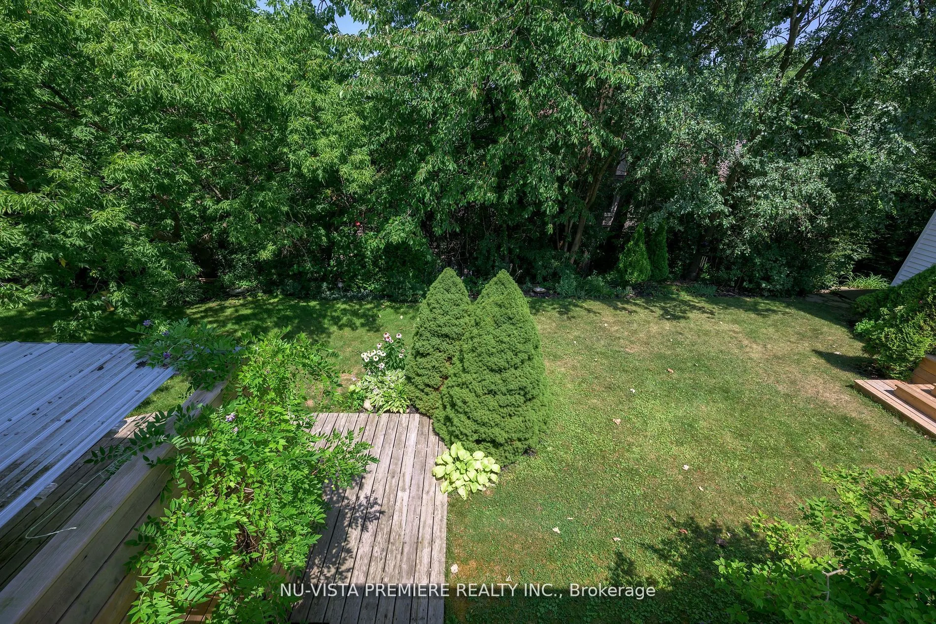 146 Commissioners Road E