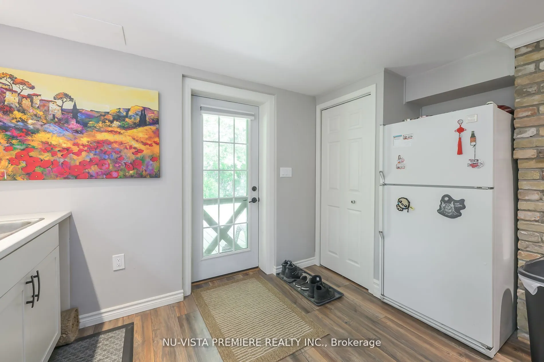 146 Commissioners Road E