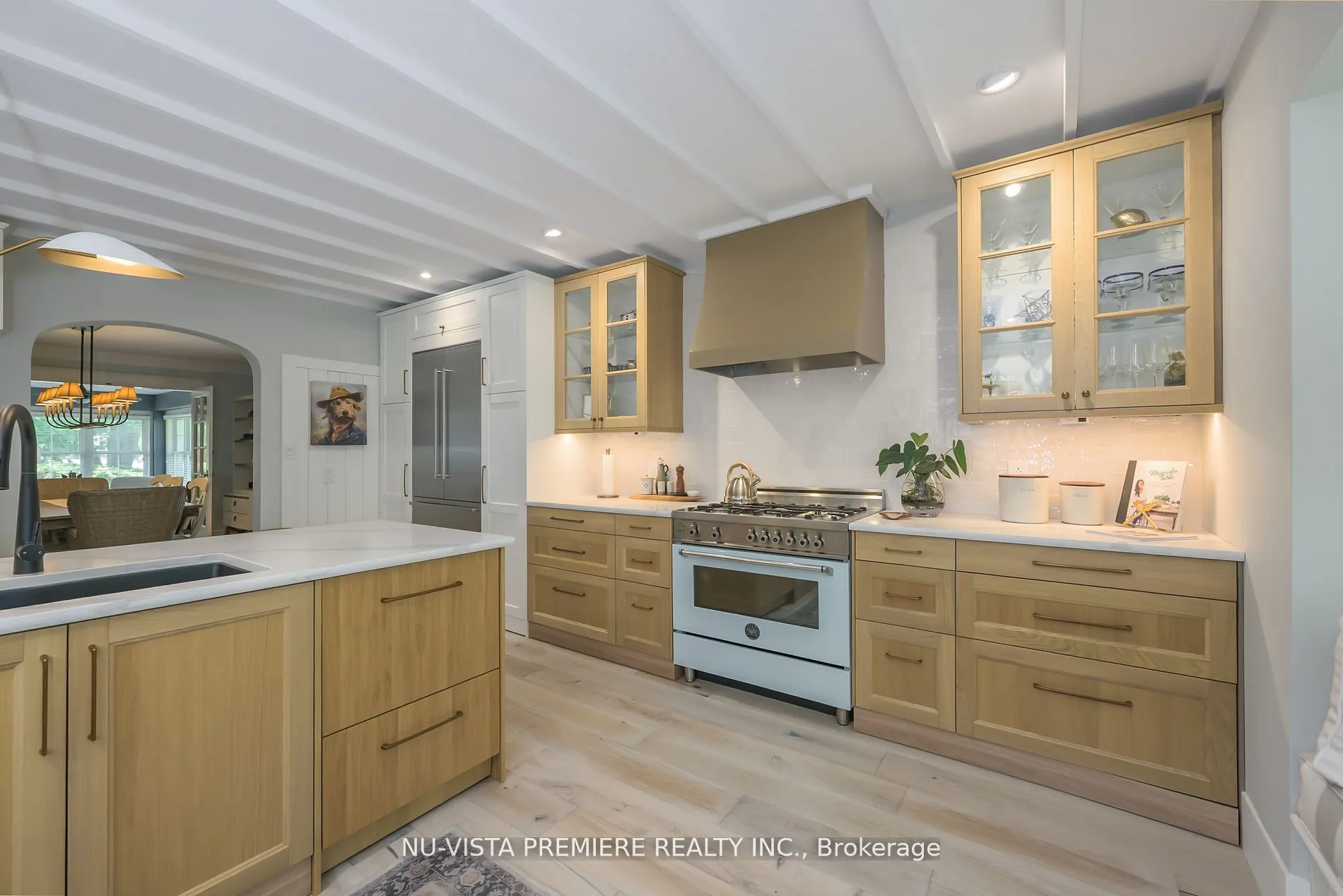 146 Commissioners Road E