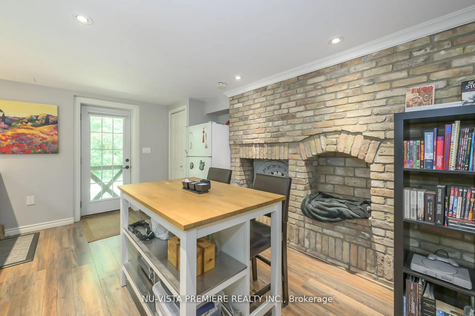 146 Commissioners Road E