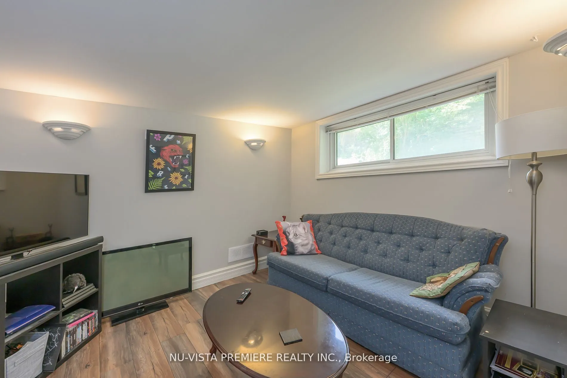 146 Commissioners Road E