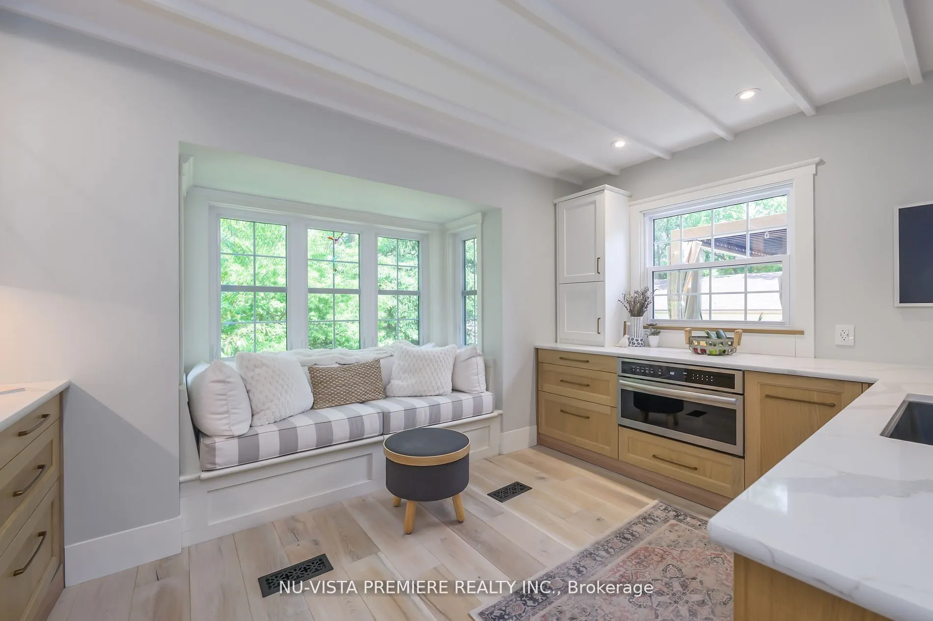 146 Commissioners Road E