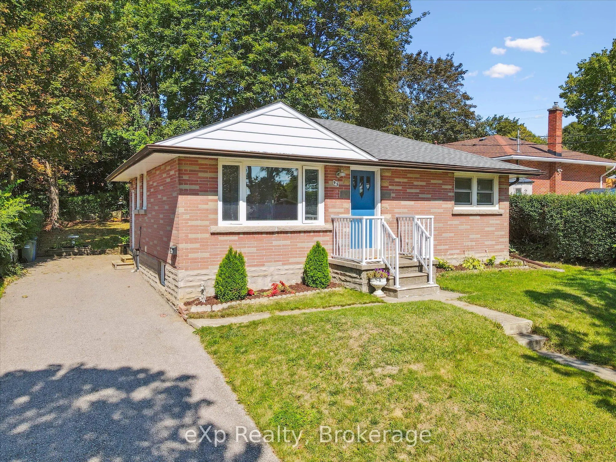 95 Ottawa Crescent