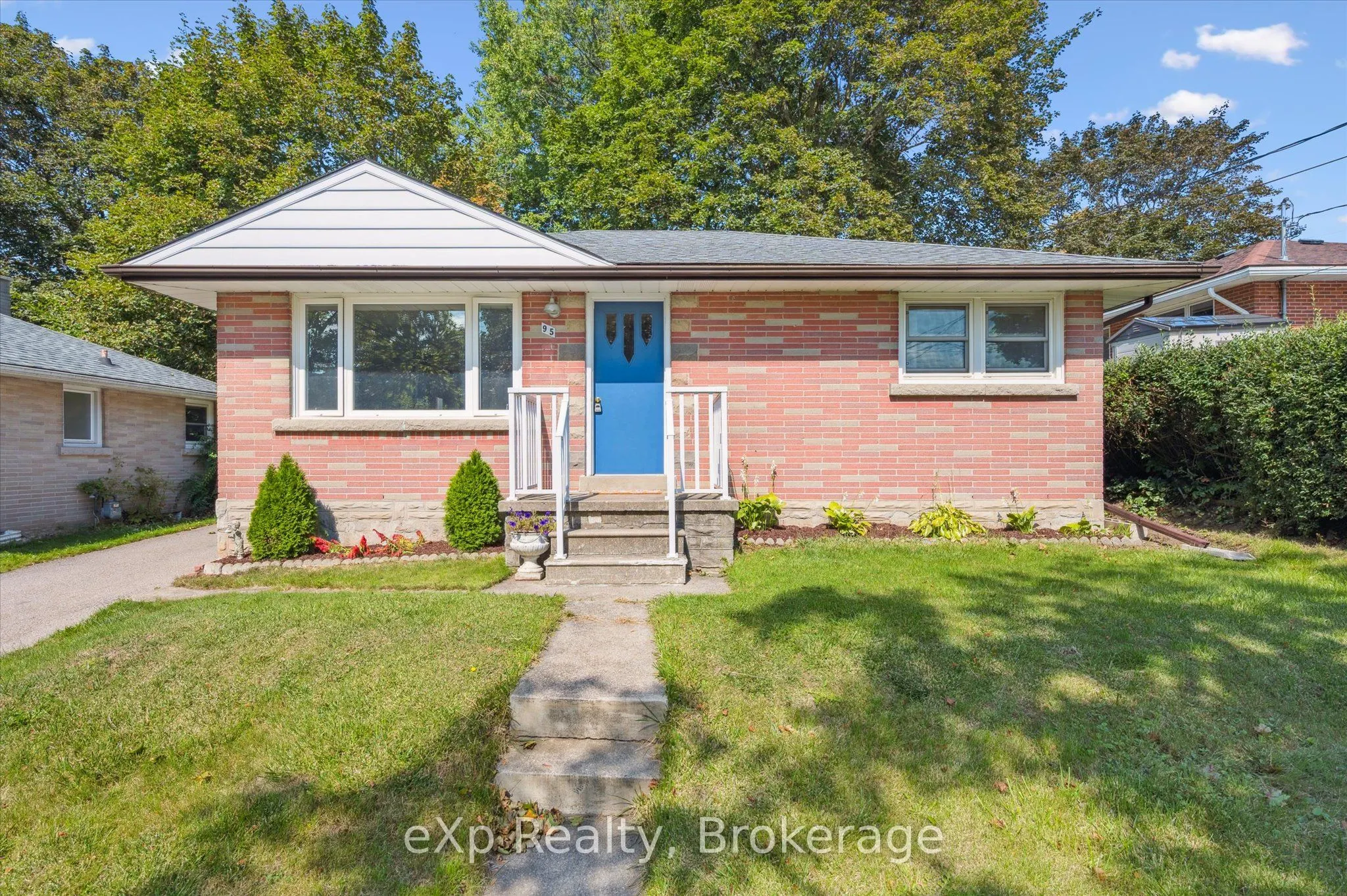 95 Ottawa Crescent