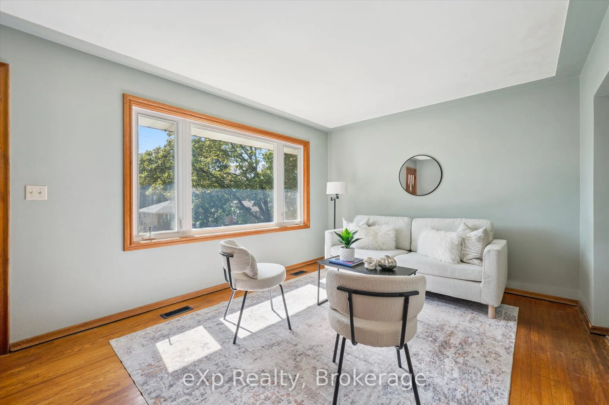 95 Ottawa Crescent
