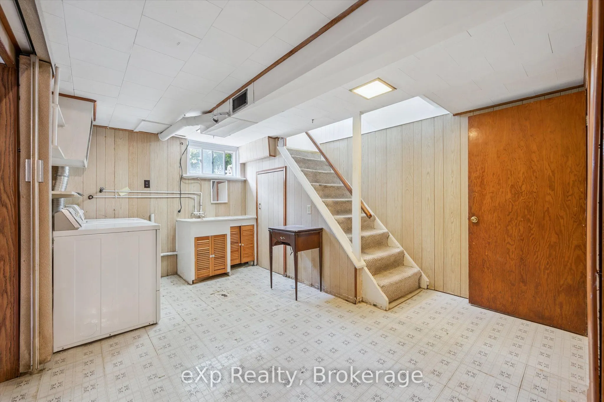 95 Ottawa Crescent