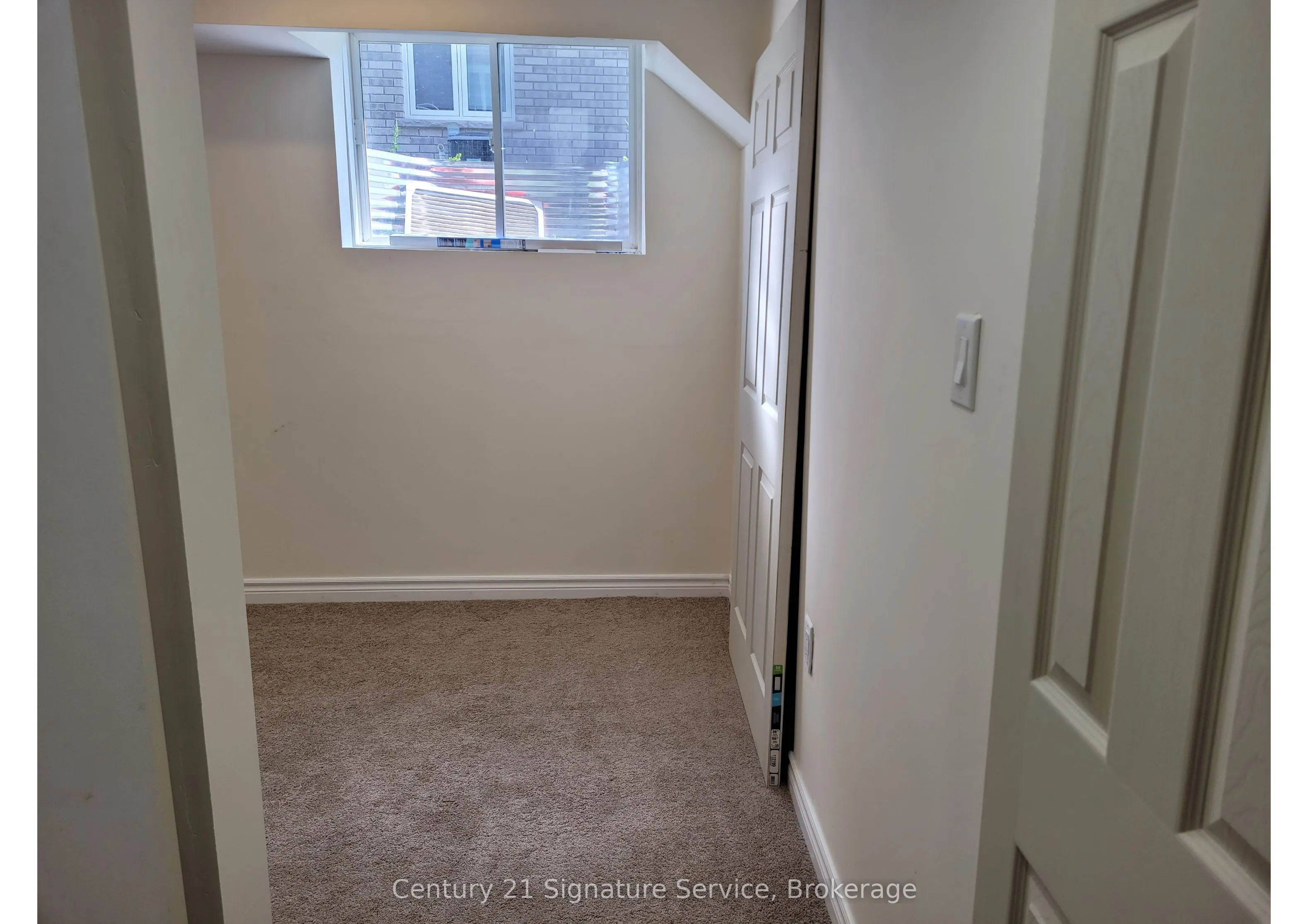 31 Maryann Lane, #Basement