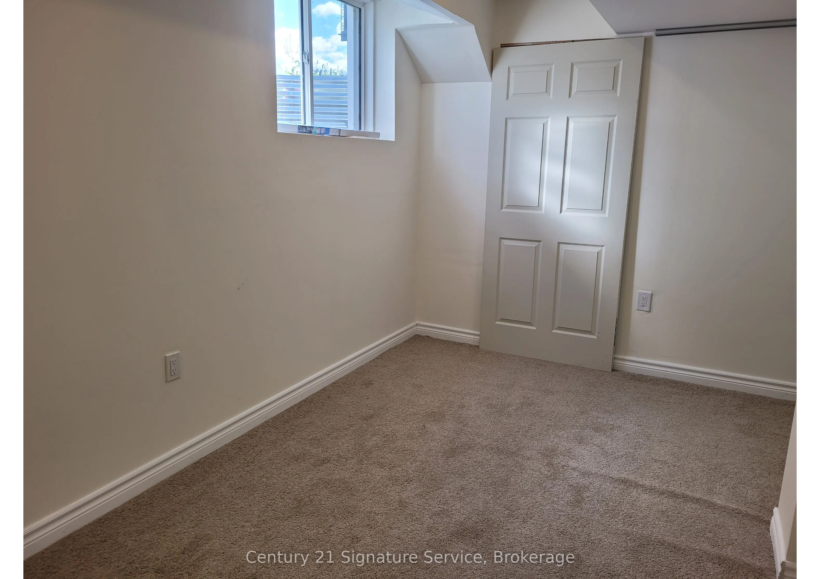 31 Maryann Lane, #Basement