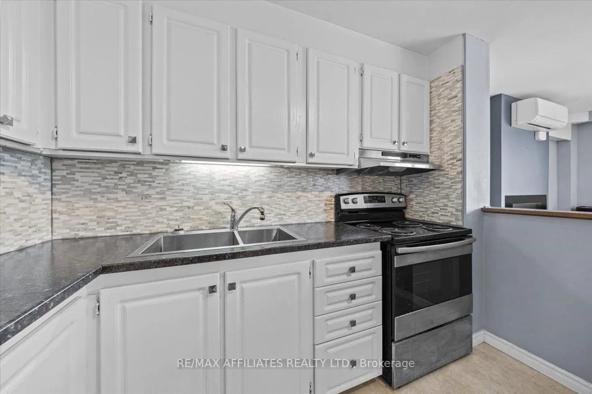 915 Elmsmere Road, #113